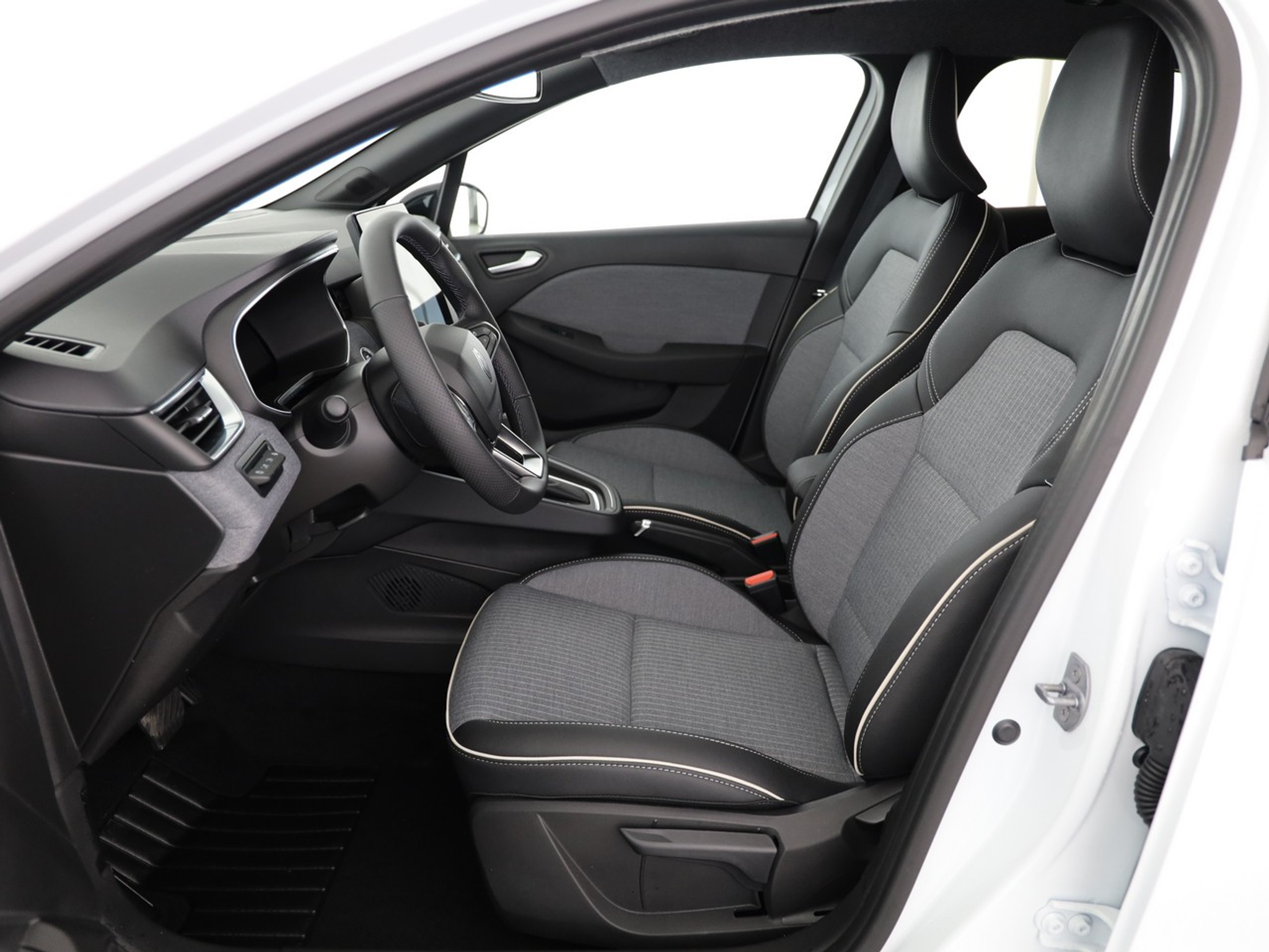 listing desktop thumbnail image 5