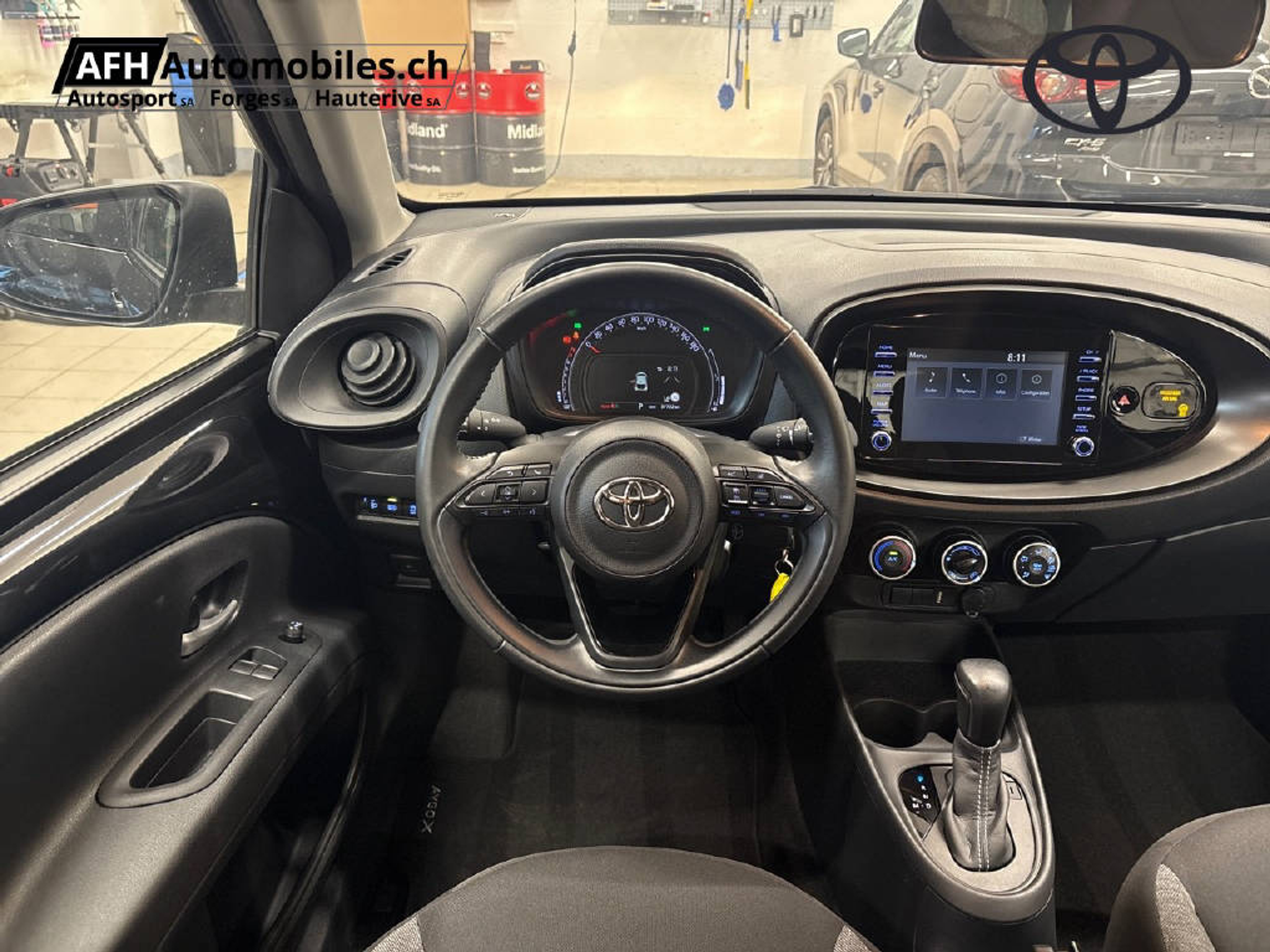 listing desktop thumbnail image 12