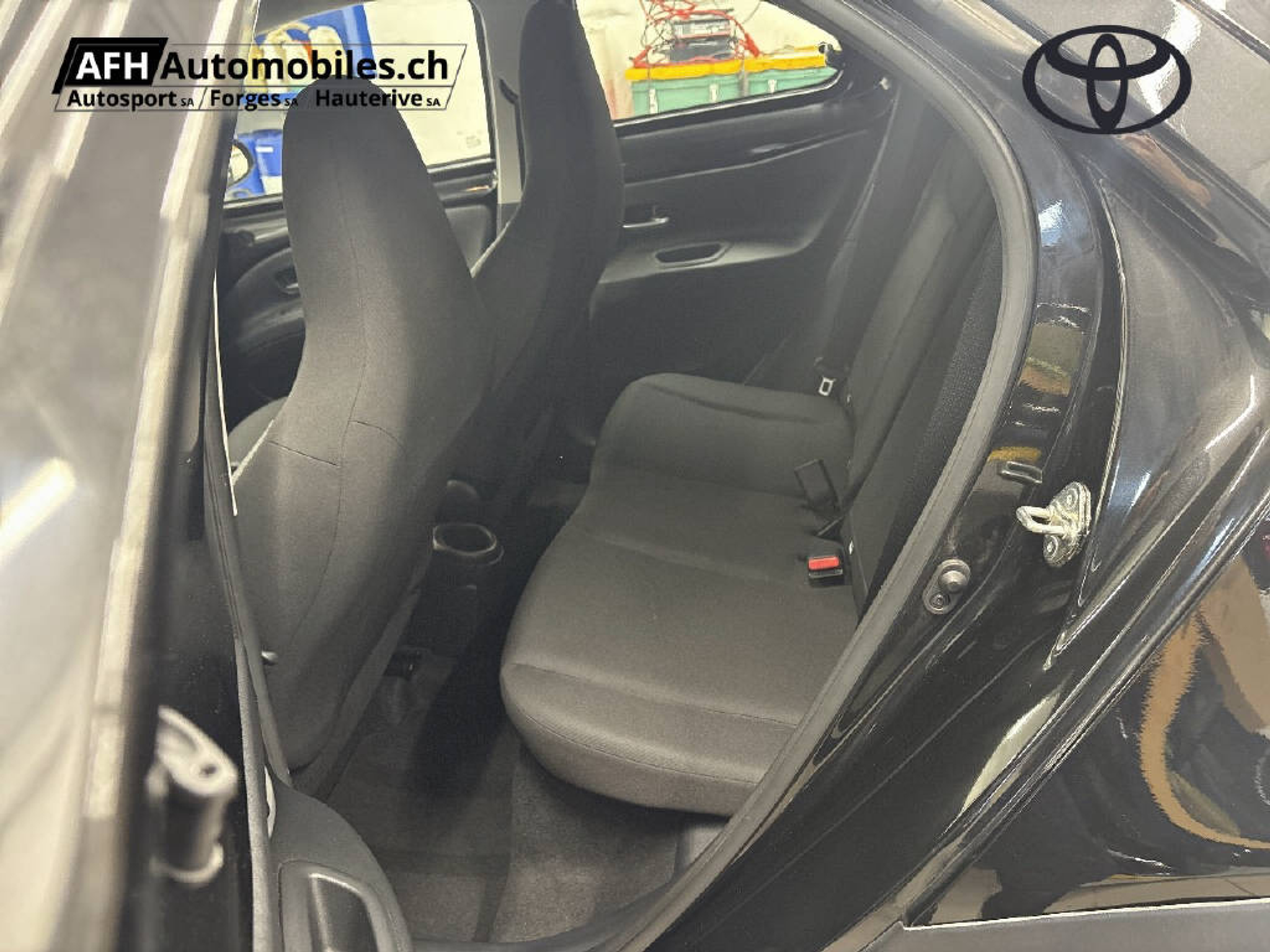 listing desktop thumbnail image 15