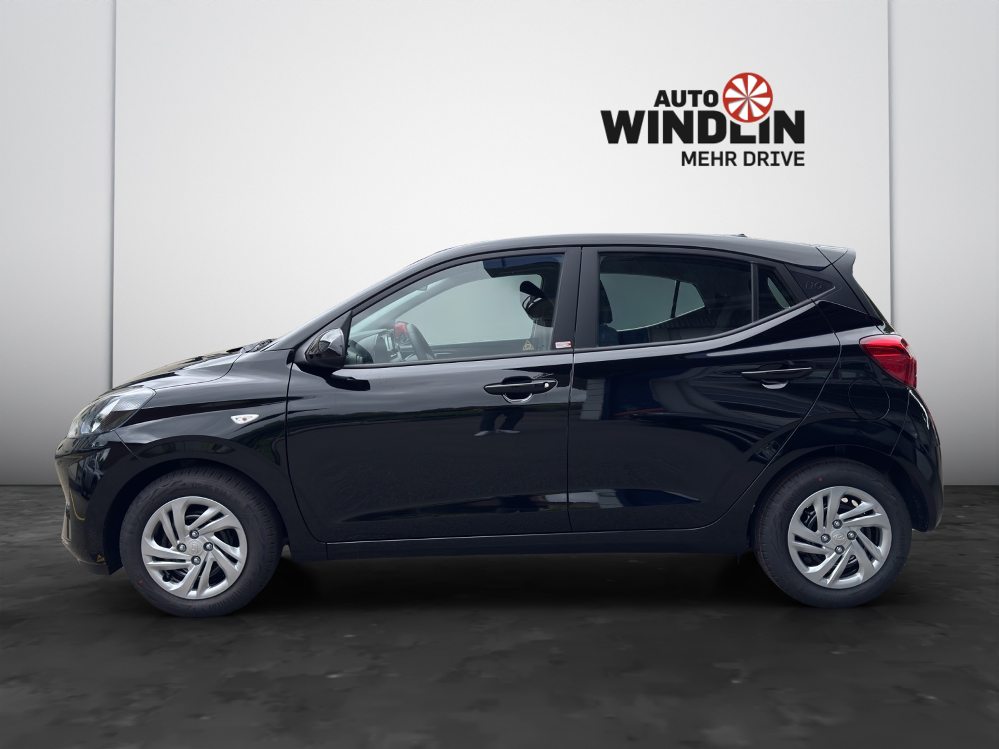 listing desktop thumbnail image 2