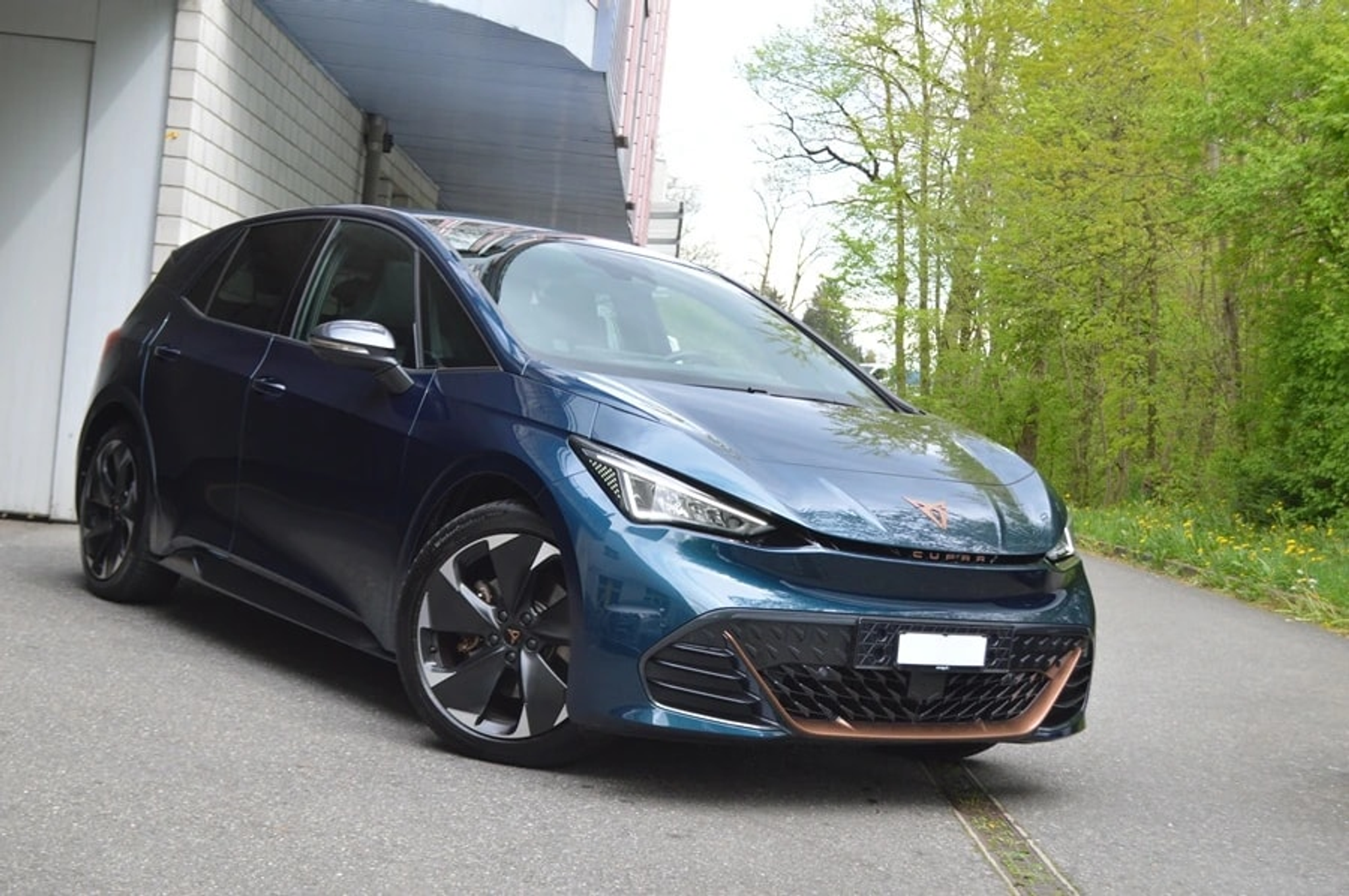 listing desktop thumbnail image 0