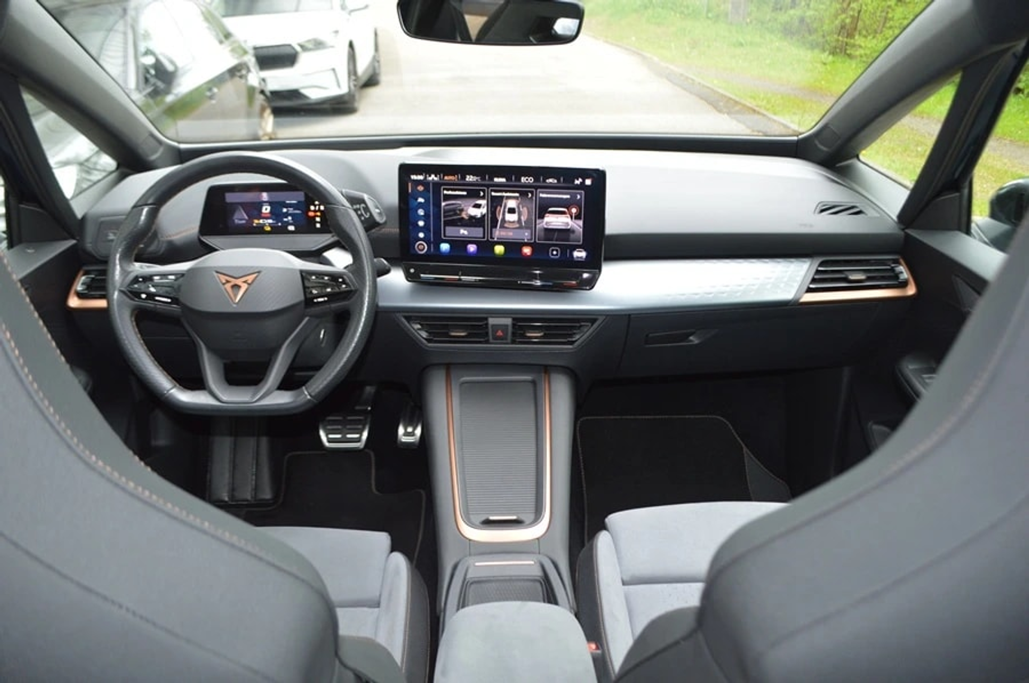 listing desktop thumbnail image 8