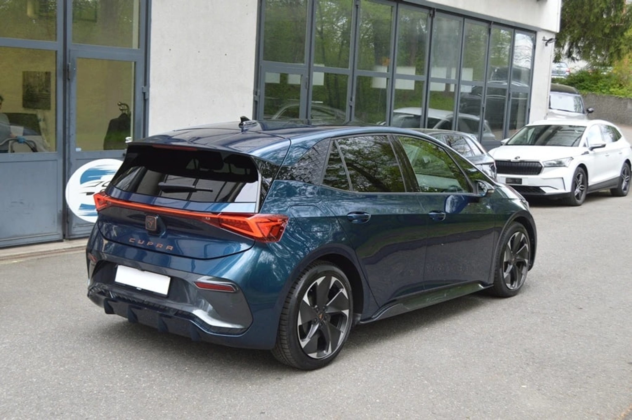 listing desktop thumbnail image 15