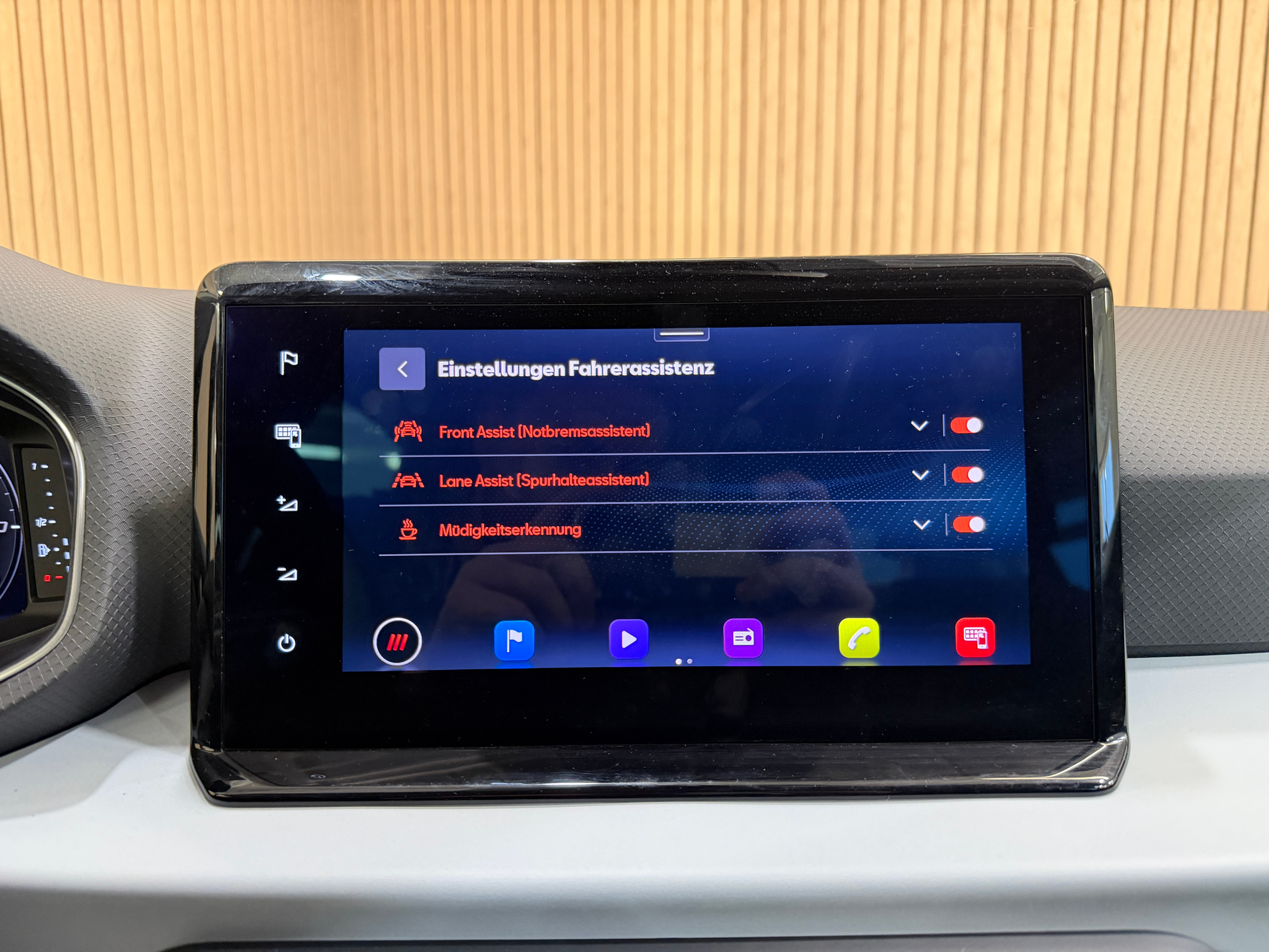 listing desktop thumbnail image 12