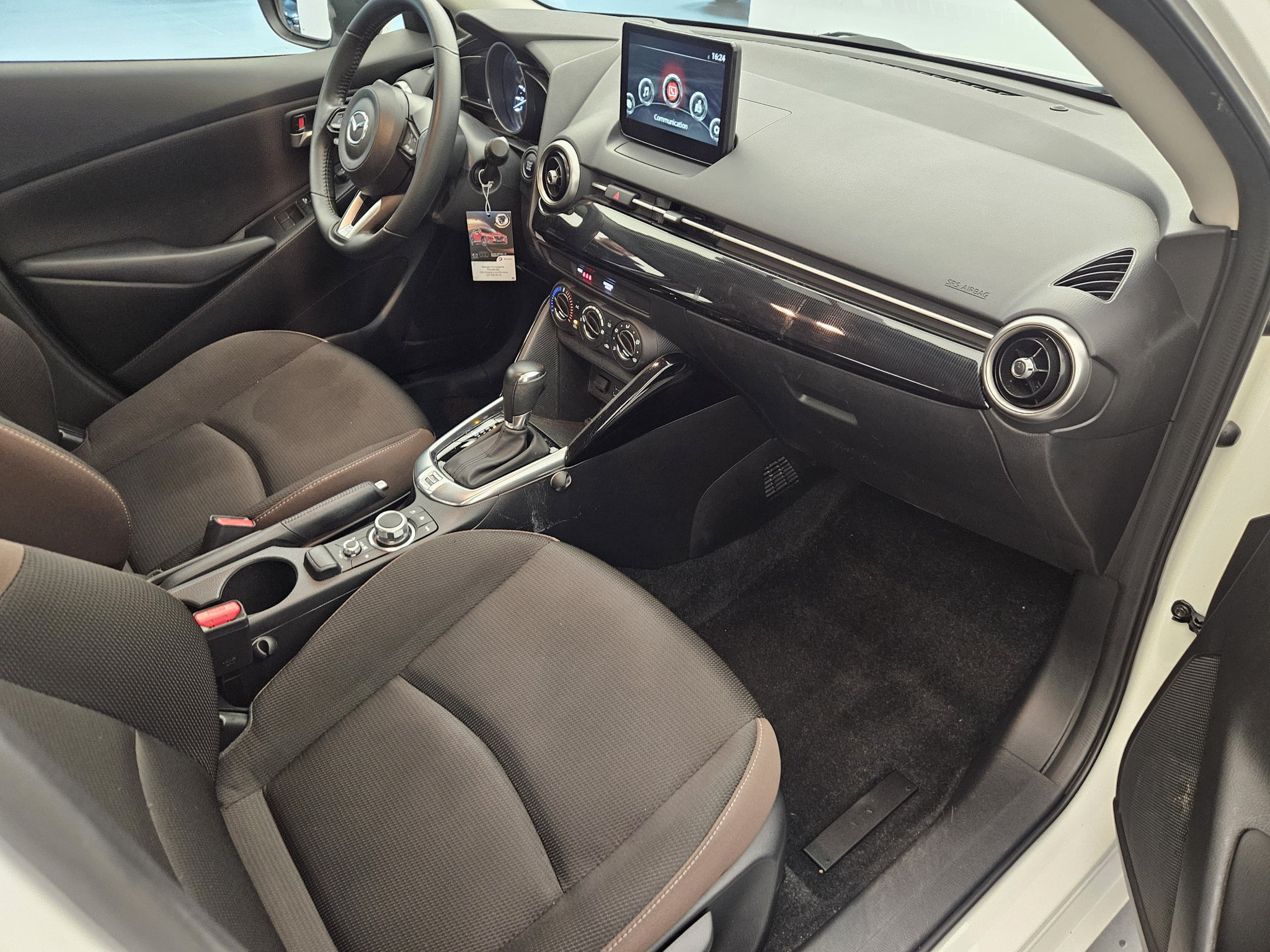 listing desktop thumbnail image 11