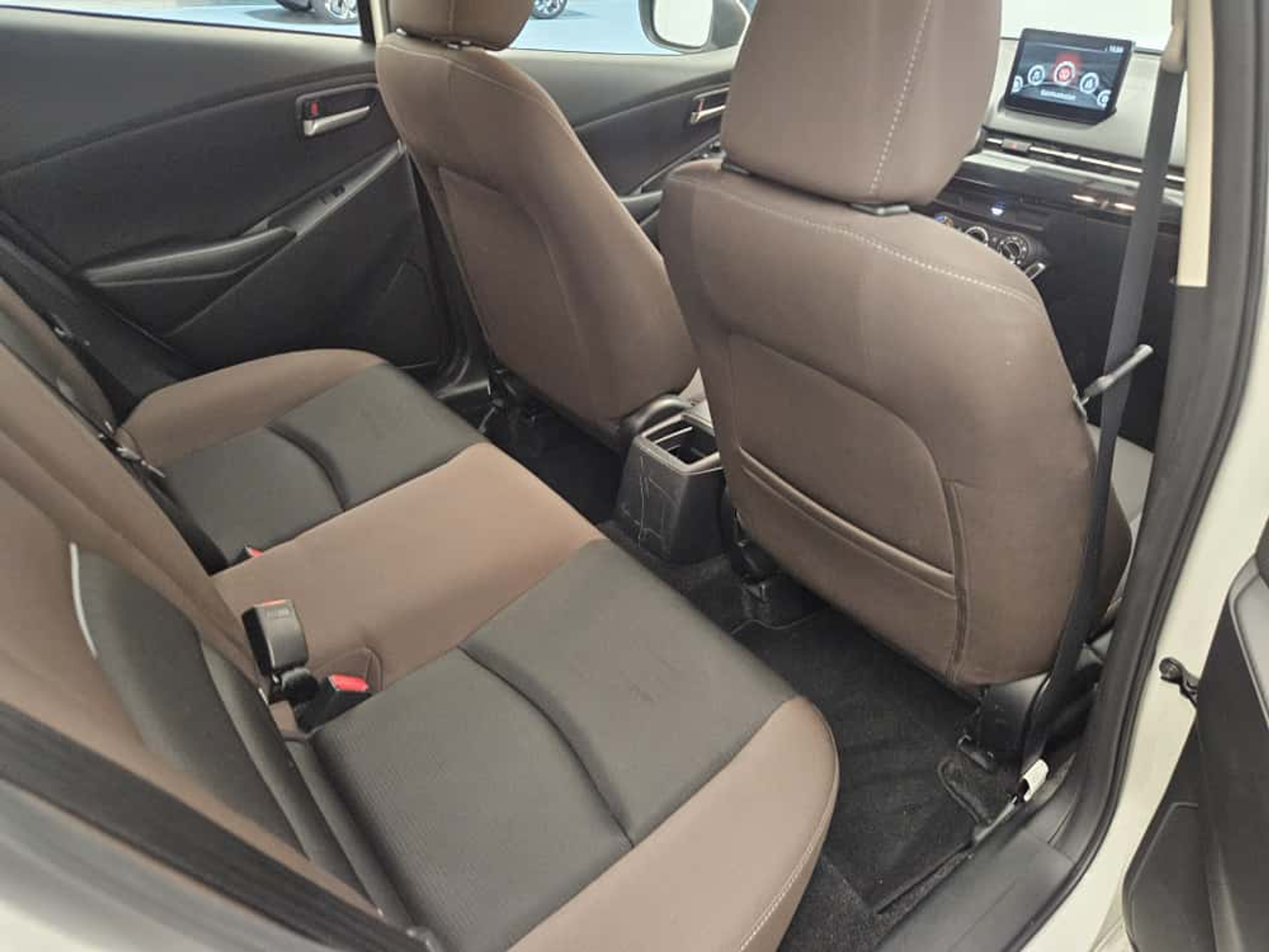 listing desktop thumbnail image 13