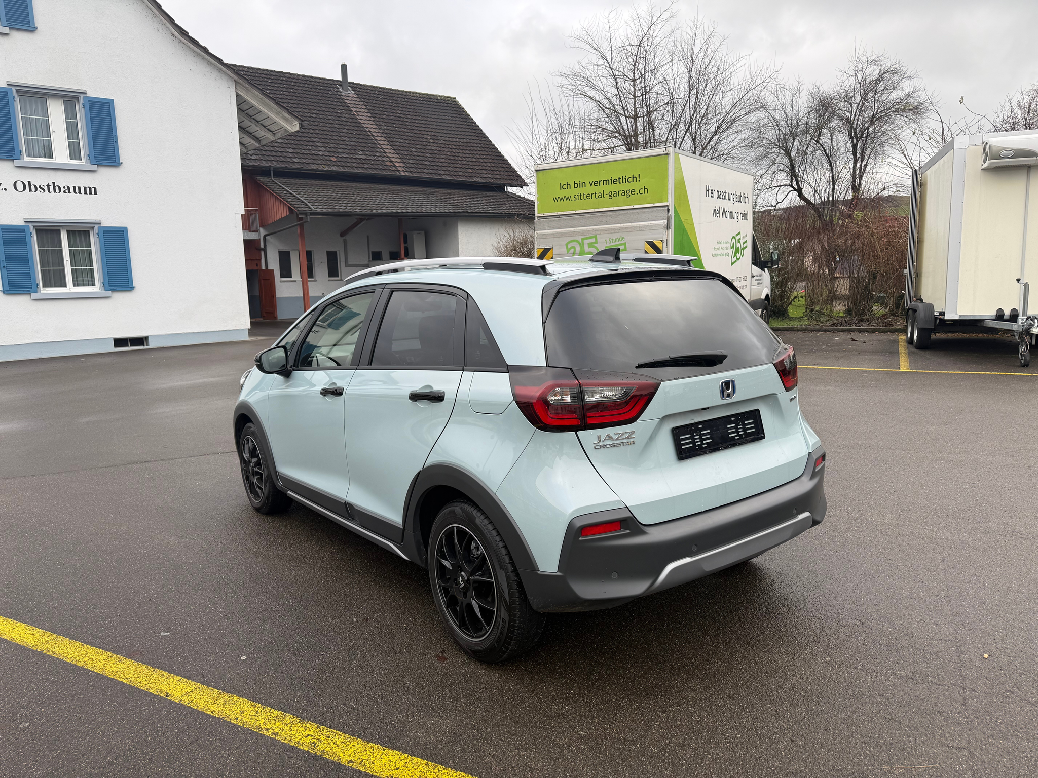 listing desktop thumbnail image 4