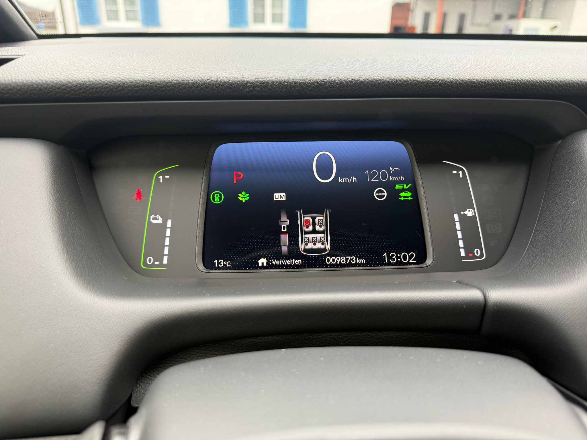 listing desktop thumbnail image 12