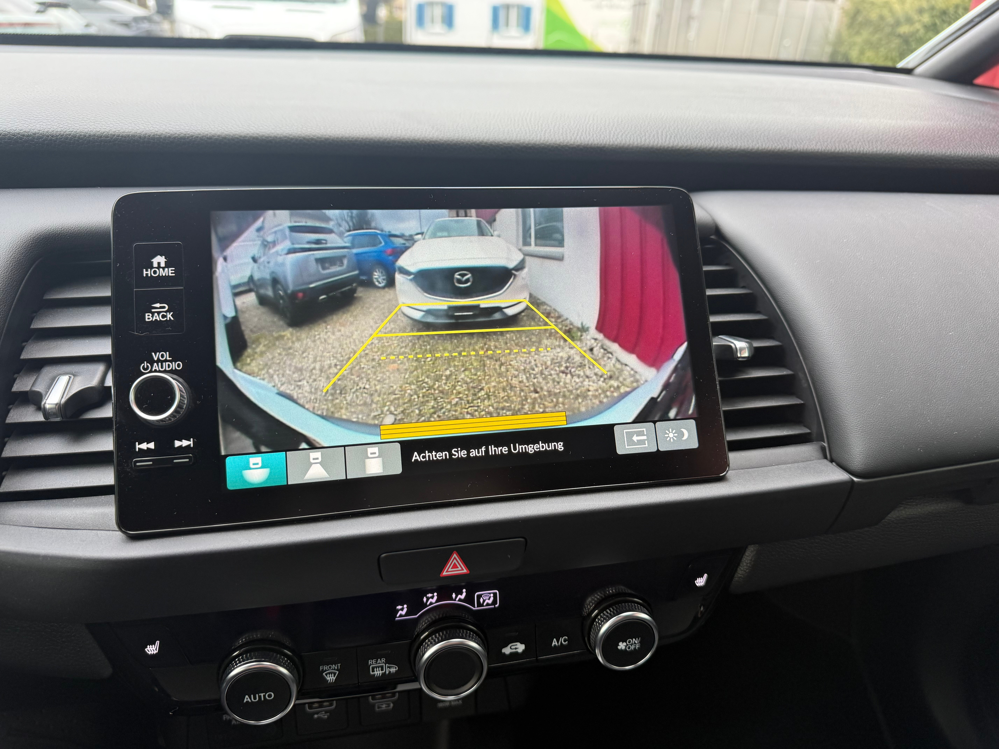 listing desktop thumbnail image 15