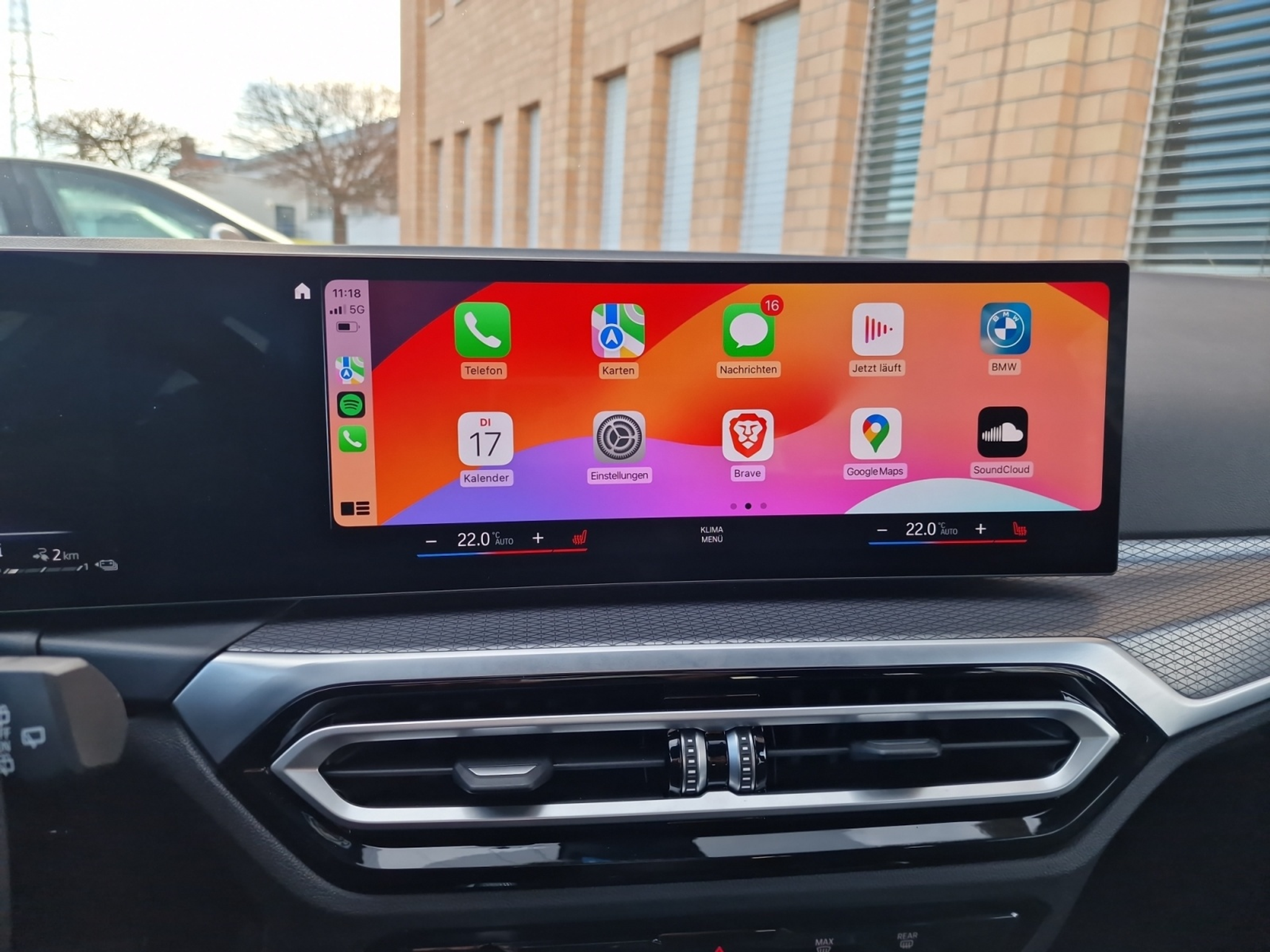 listing desktop thumbnail image 18