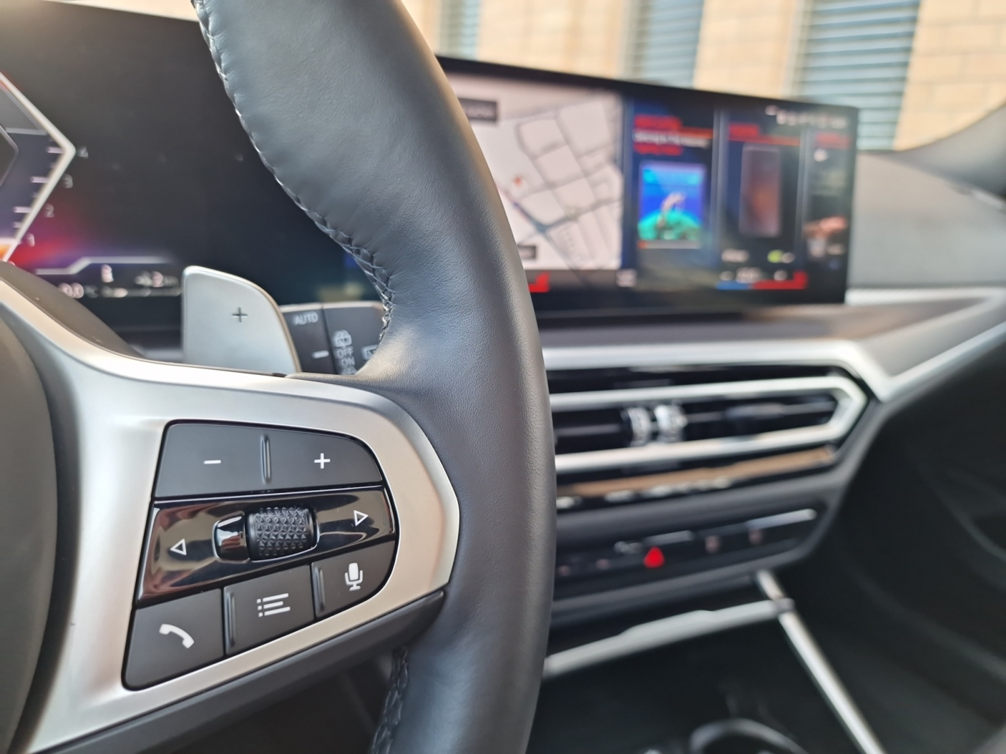 listing desktop thumbnail image 16