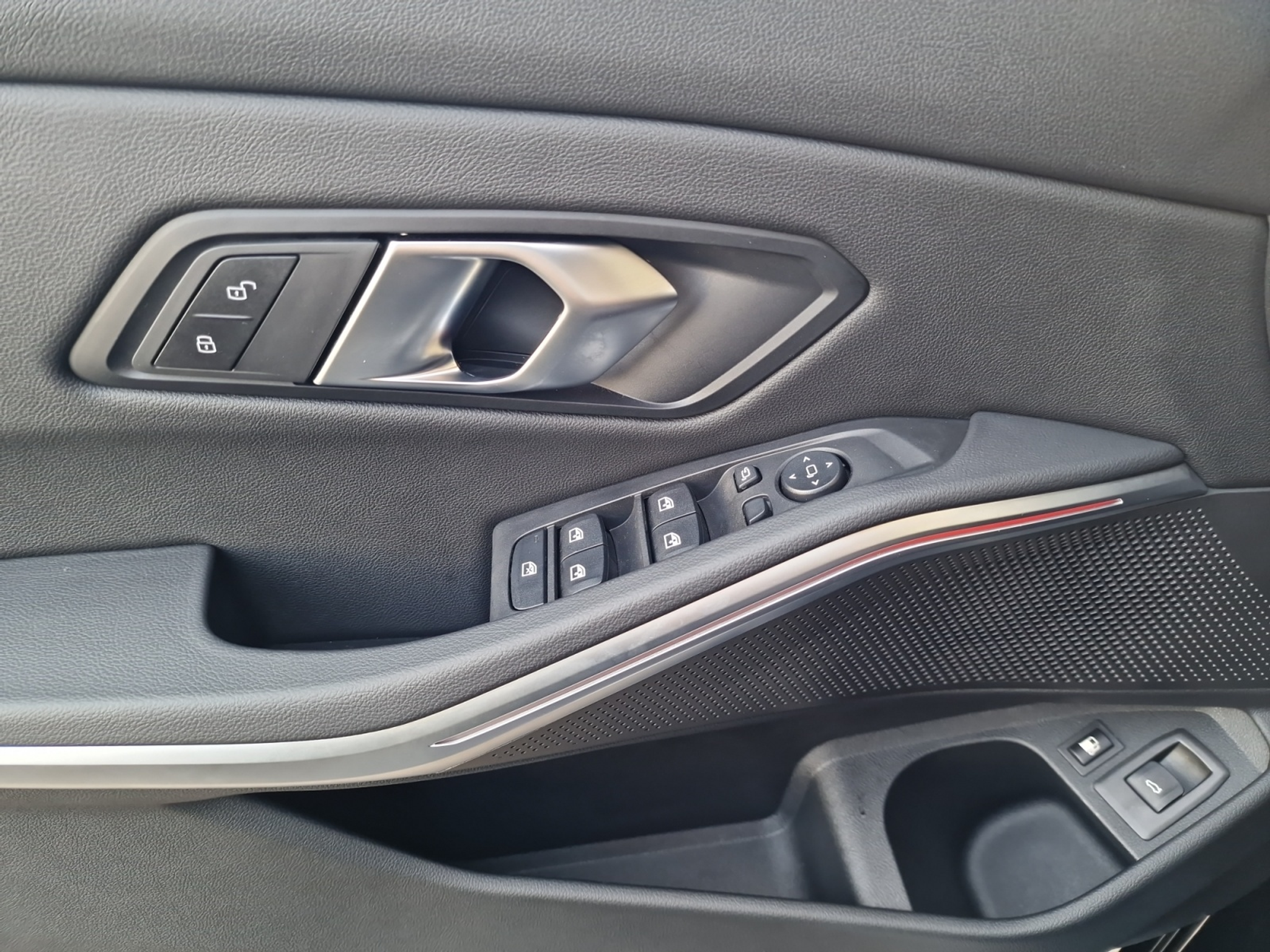 listing desktop thumbnail image 13