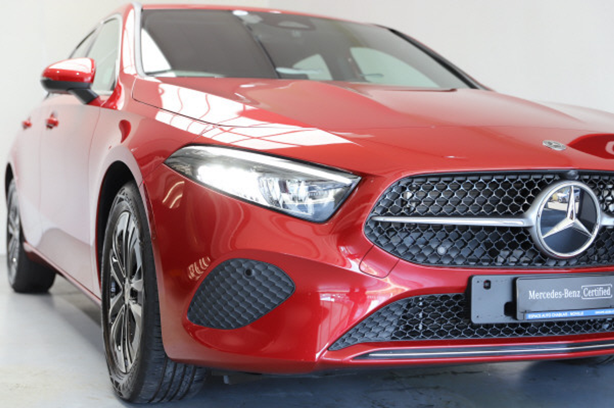 listing desktop thumbnail image 1