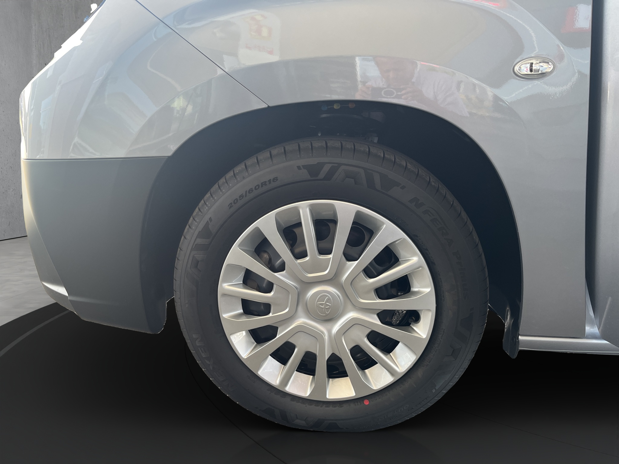 listing desktop thumbnail image 14