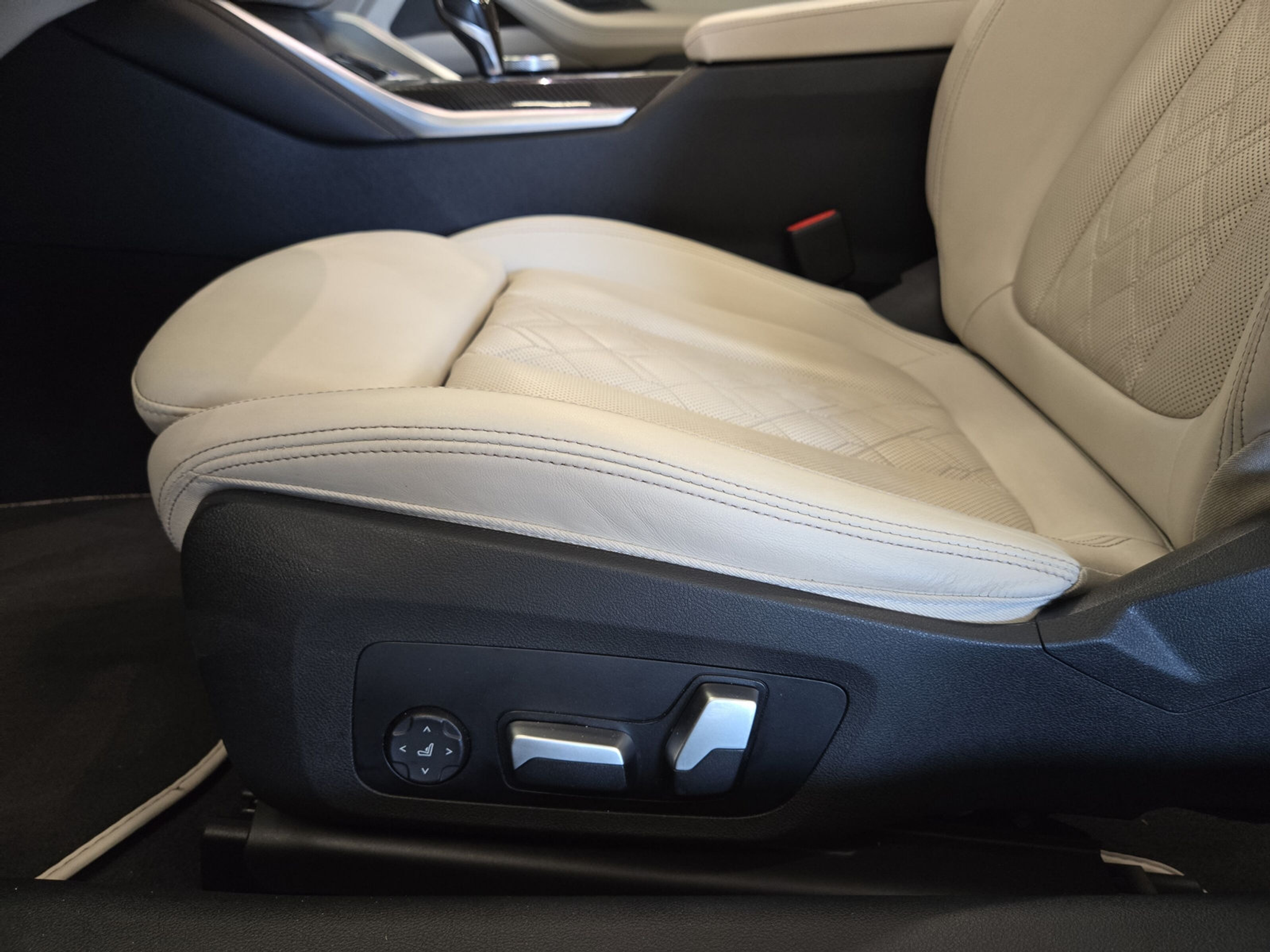 listing desktop thumbnail image 18