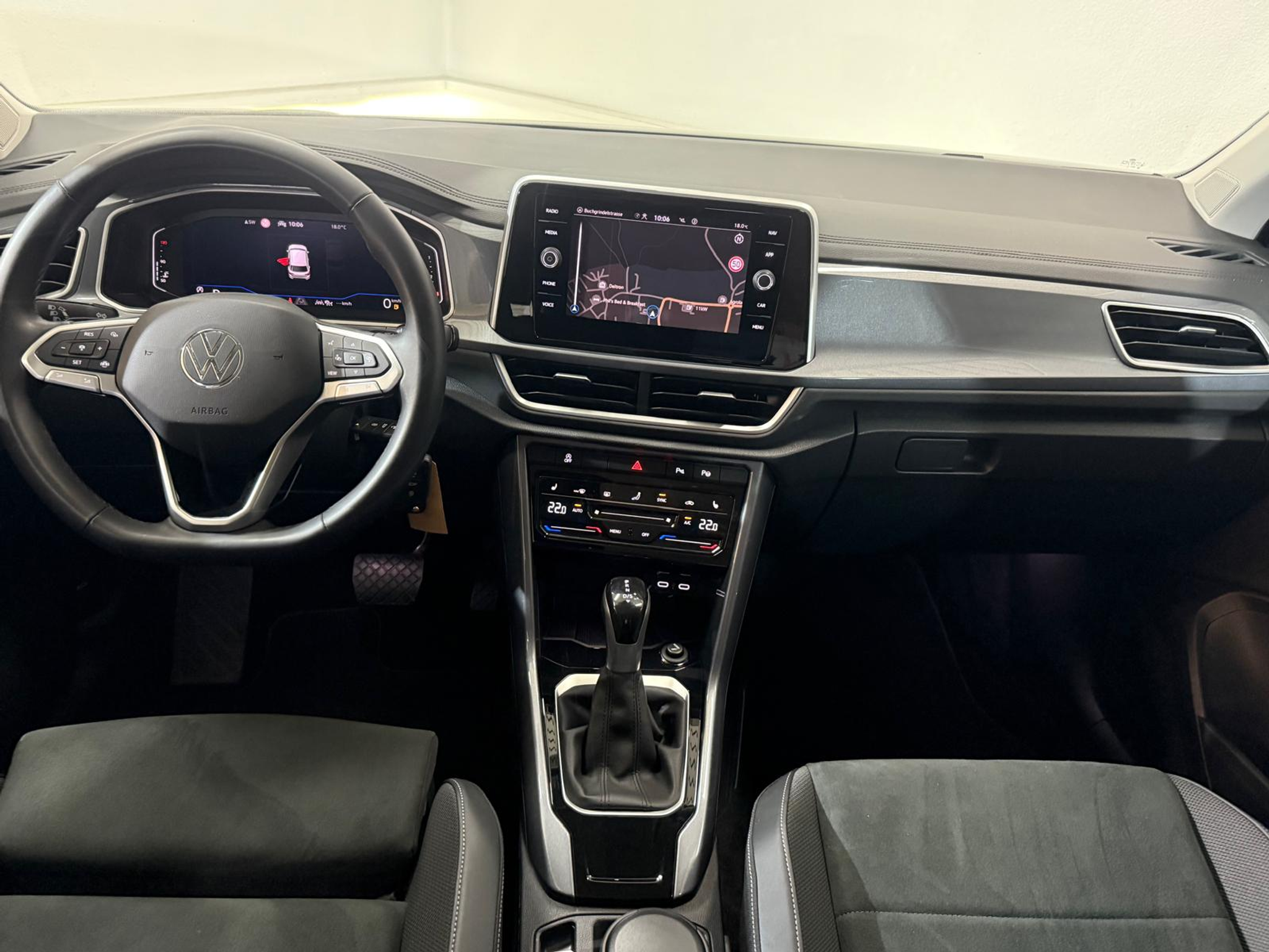 listing desktop thumbnail image 7