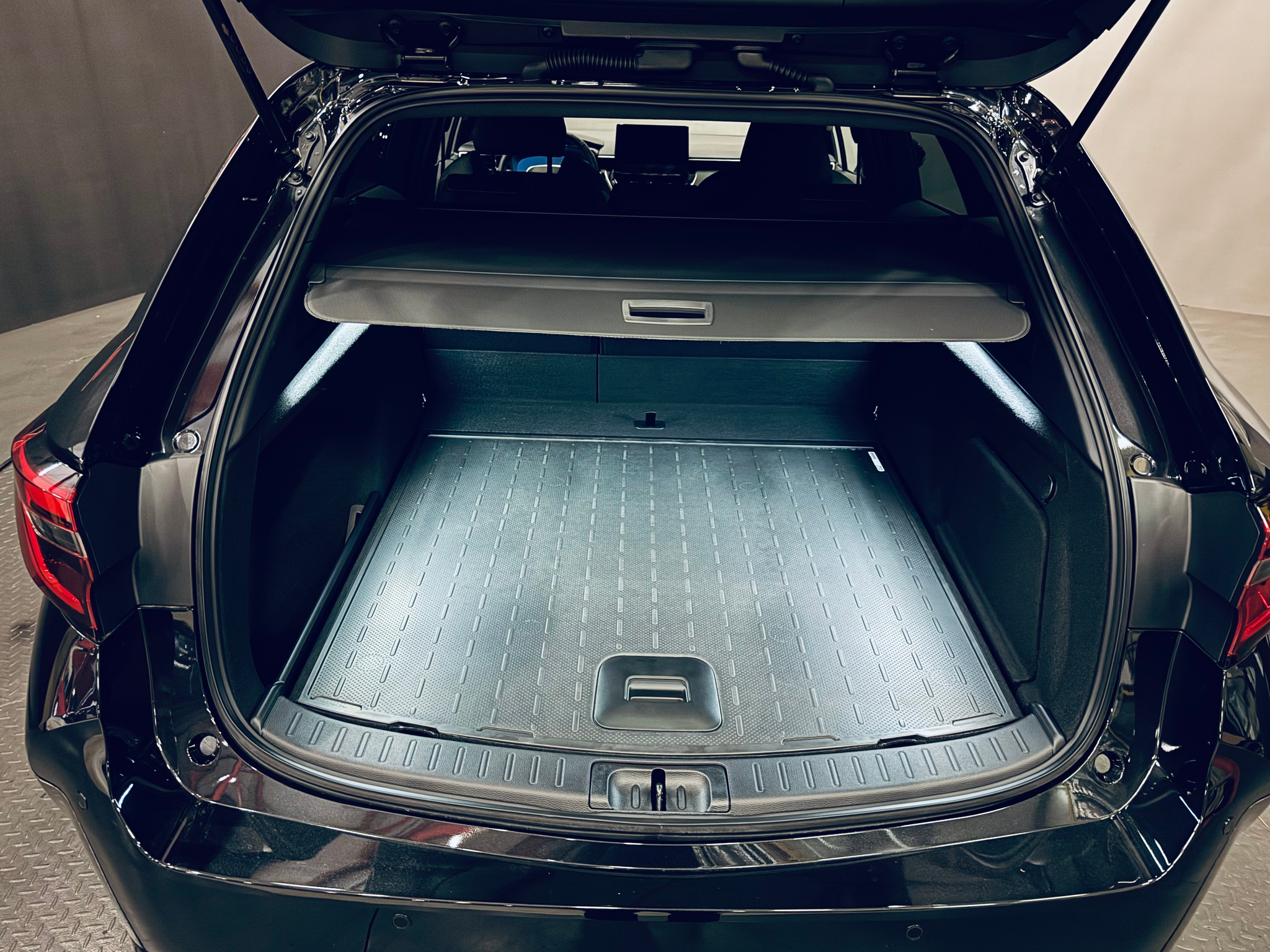 listing desktop thumbnail image 10