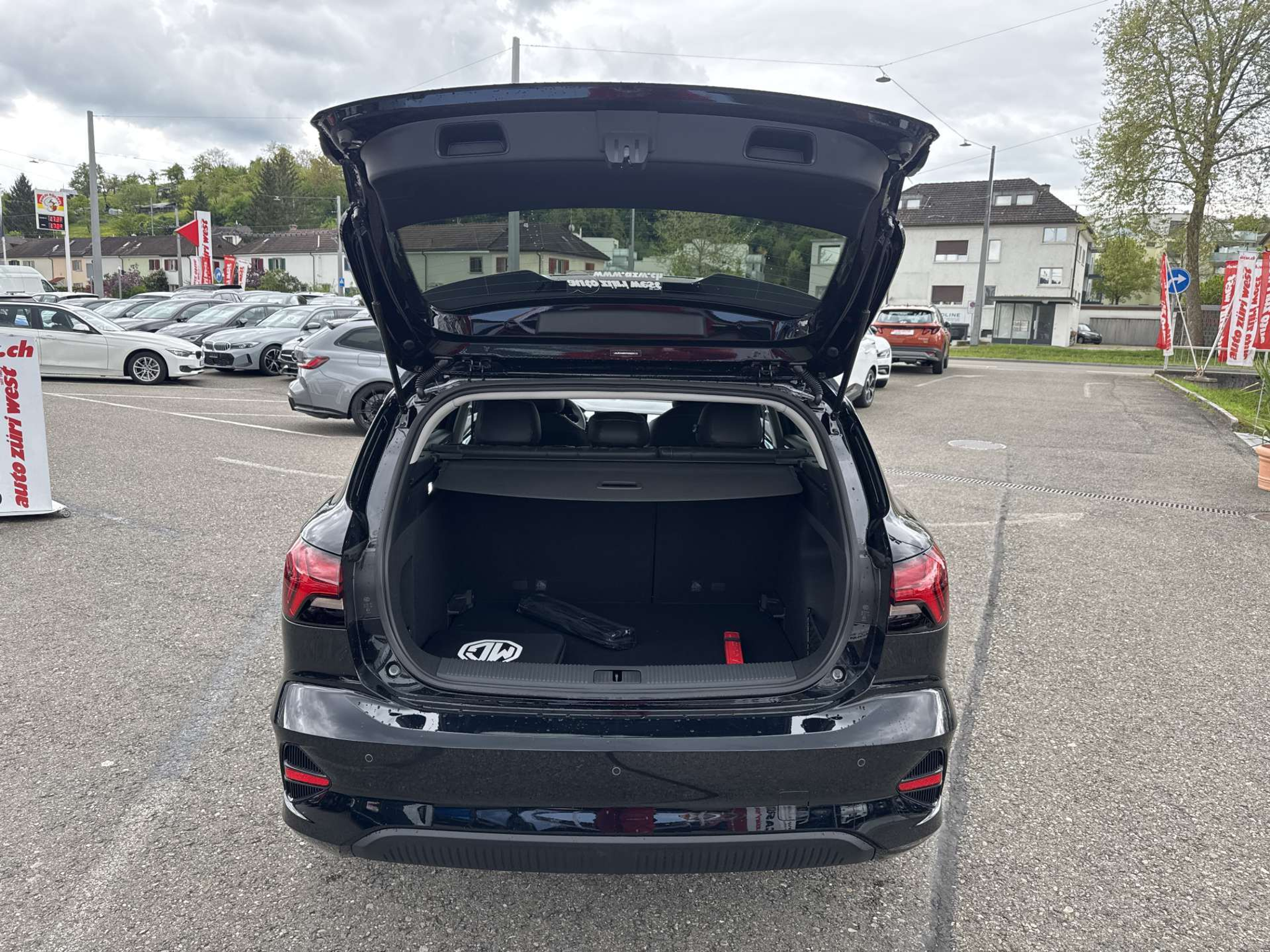 listing desktop thumbnail image 7