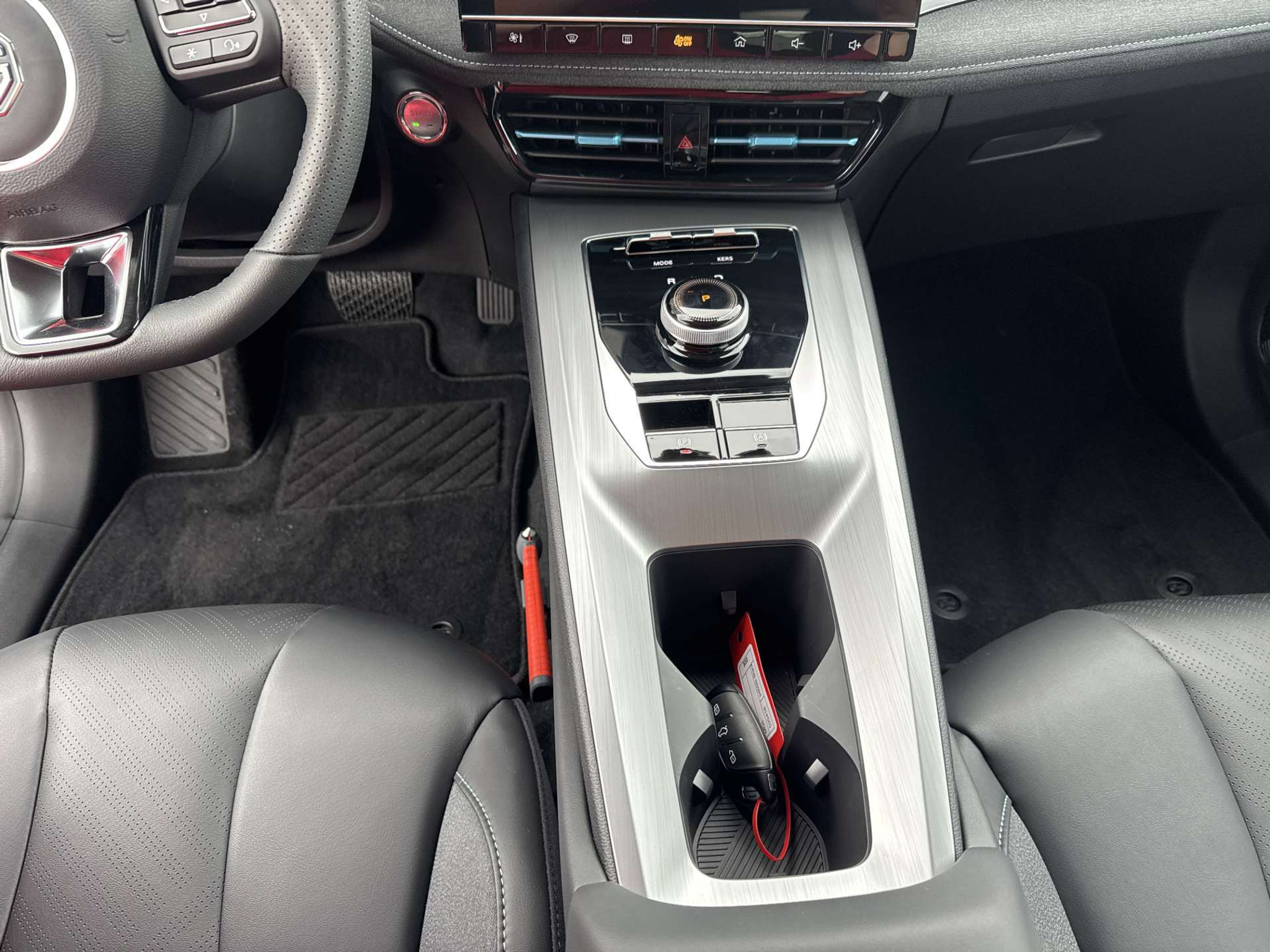 listing desktop thumbnail image 11