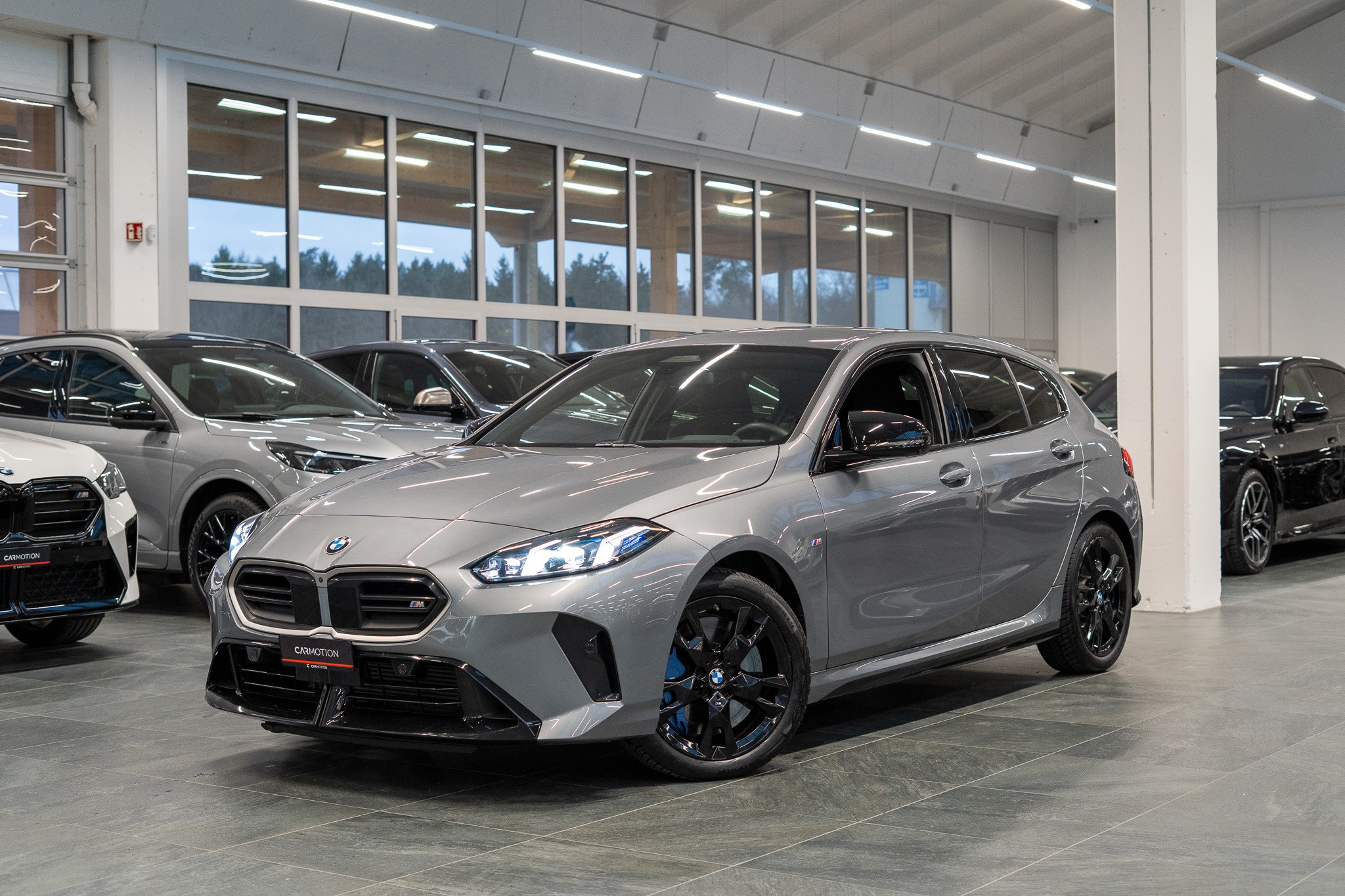 listing desktop thumbnail image 0