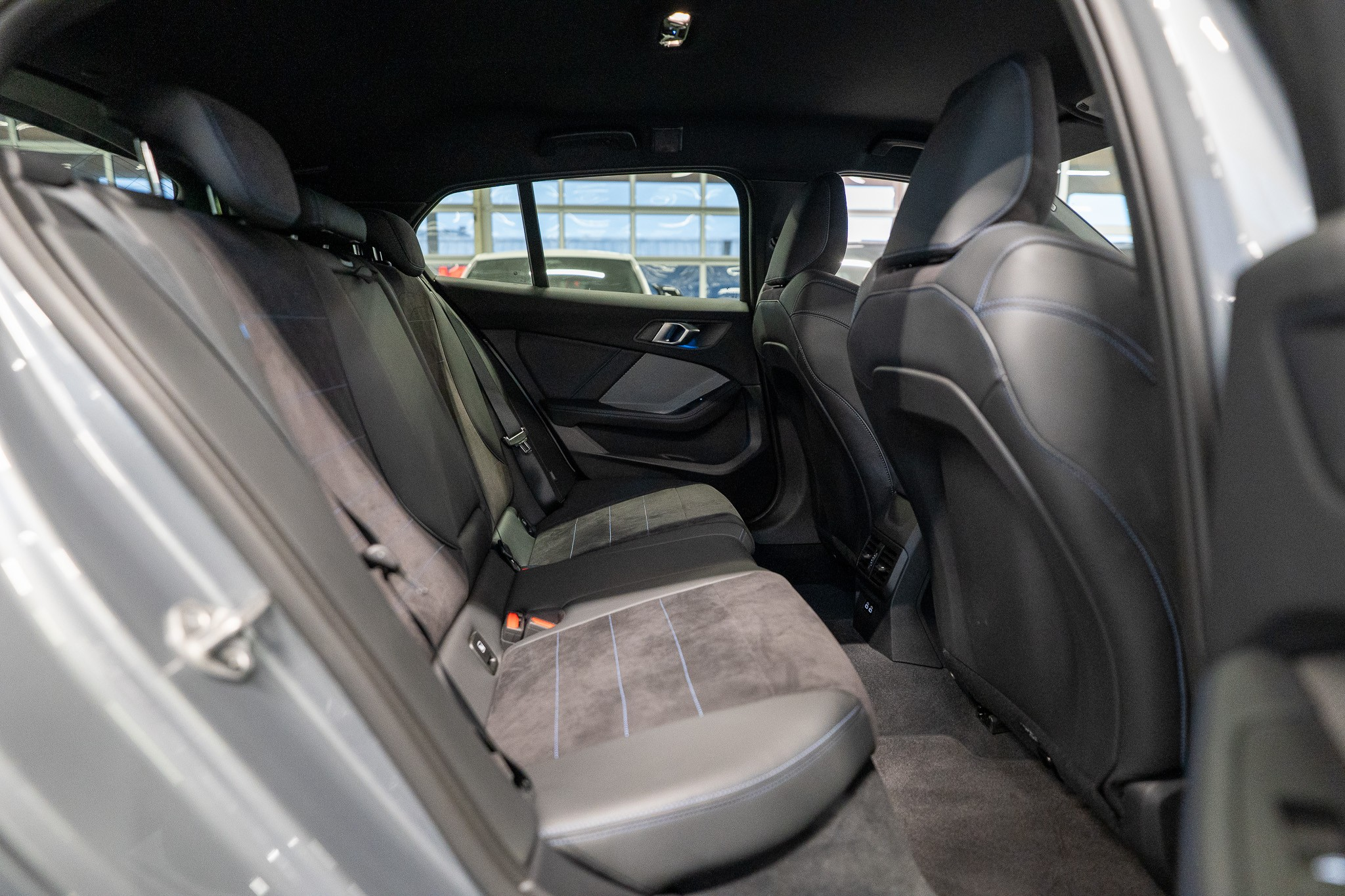 listing desktop thumbnail image 11