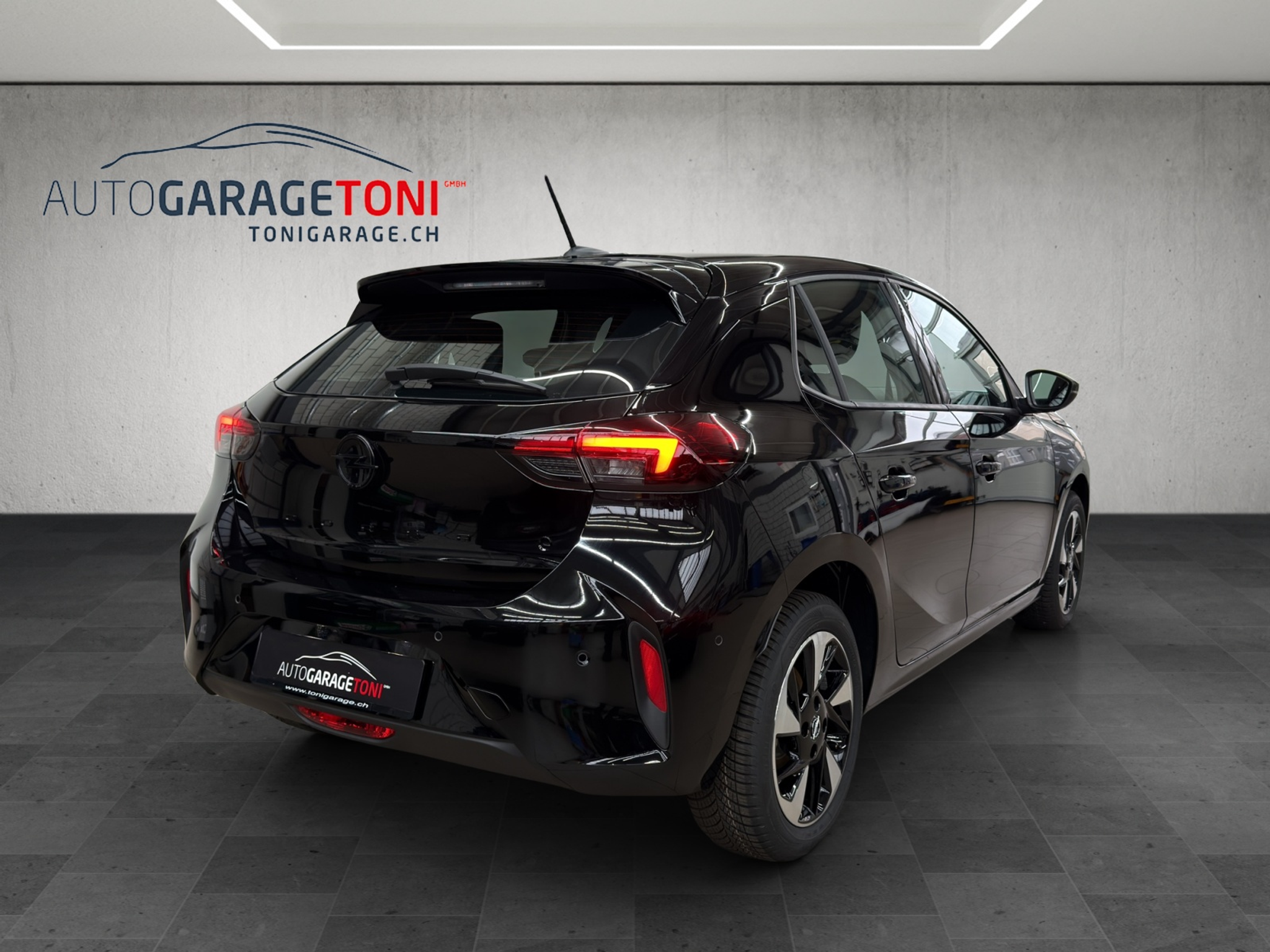 listing desktop thumbnail image 6