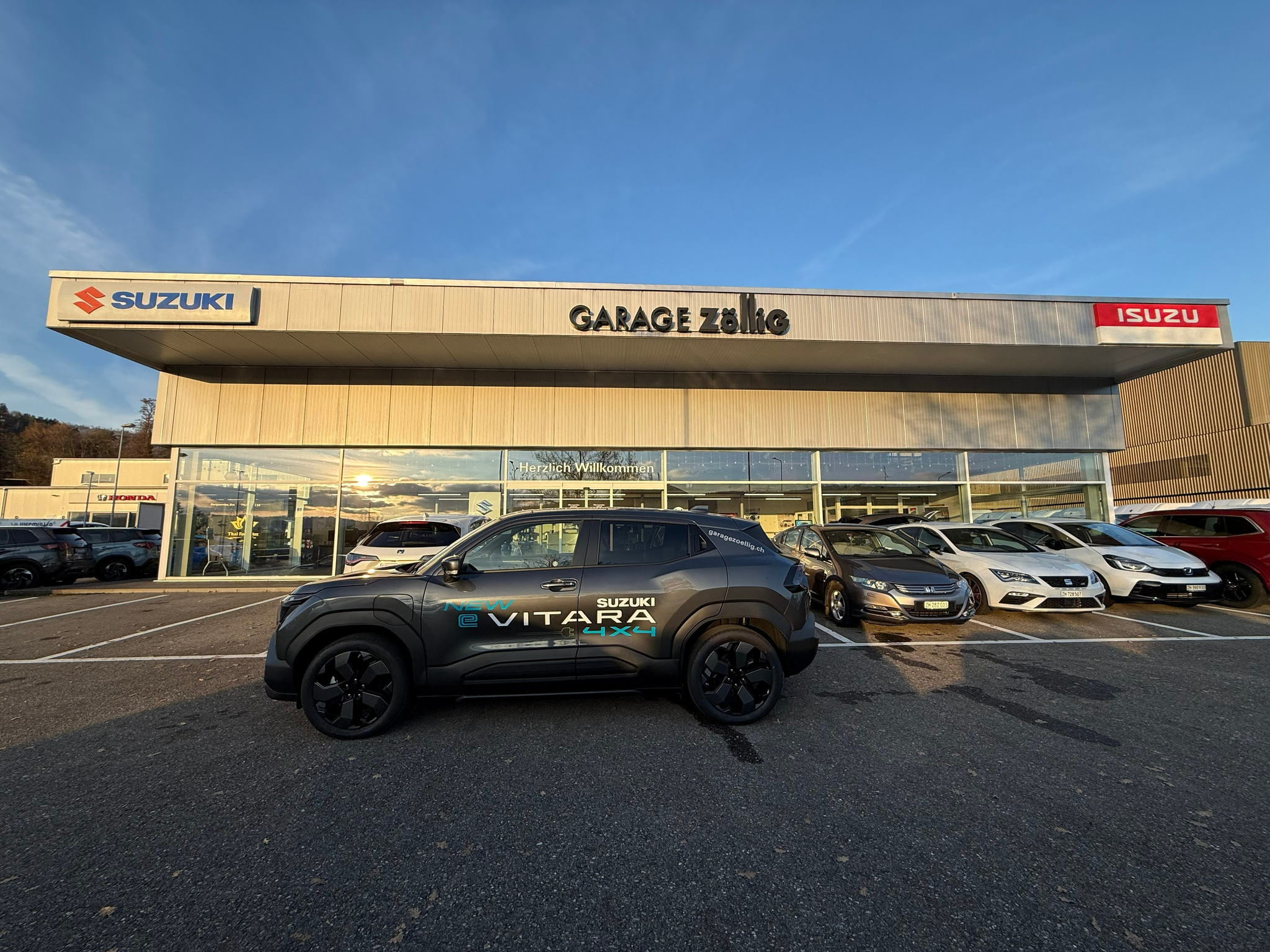 listing desktop thumbnail image 3