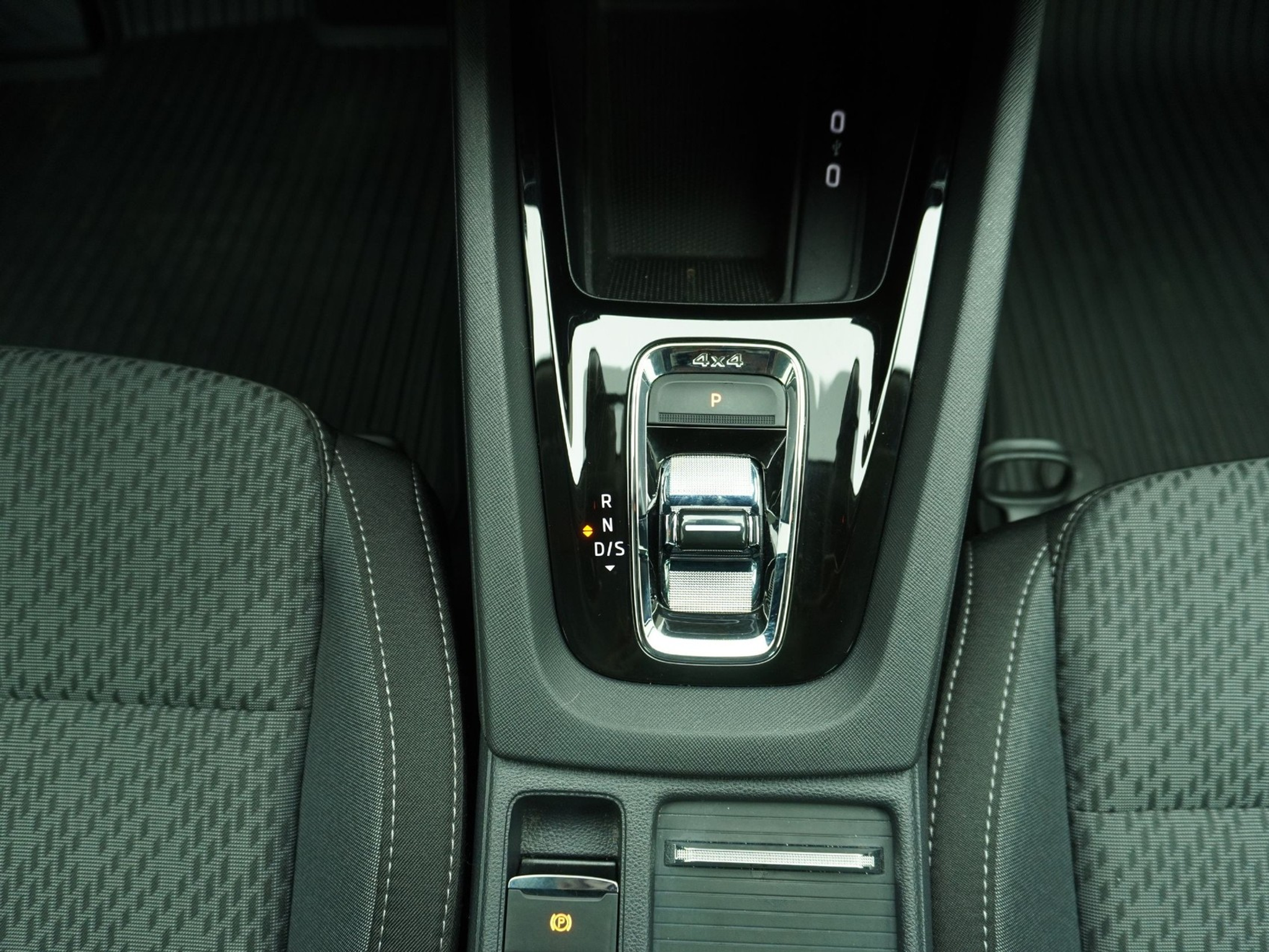 listing desktop thumbnail image 13