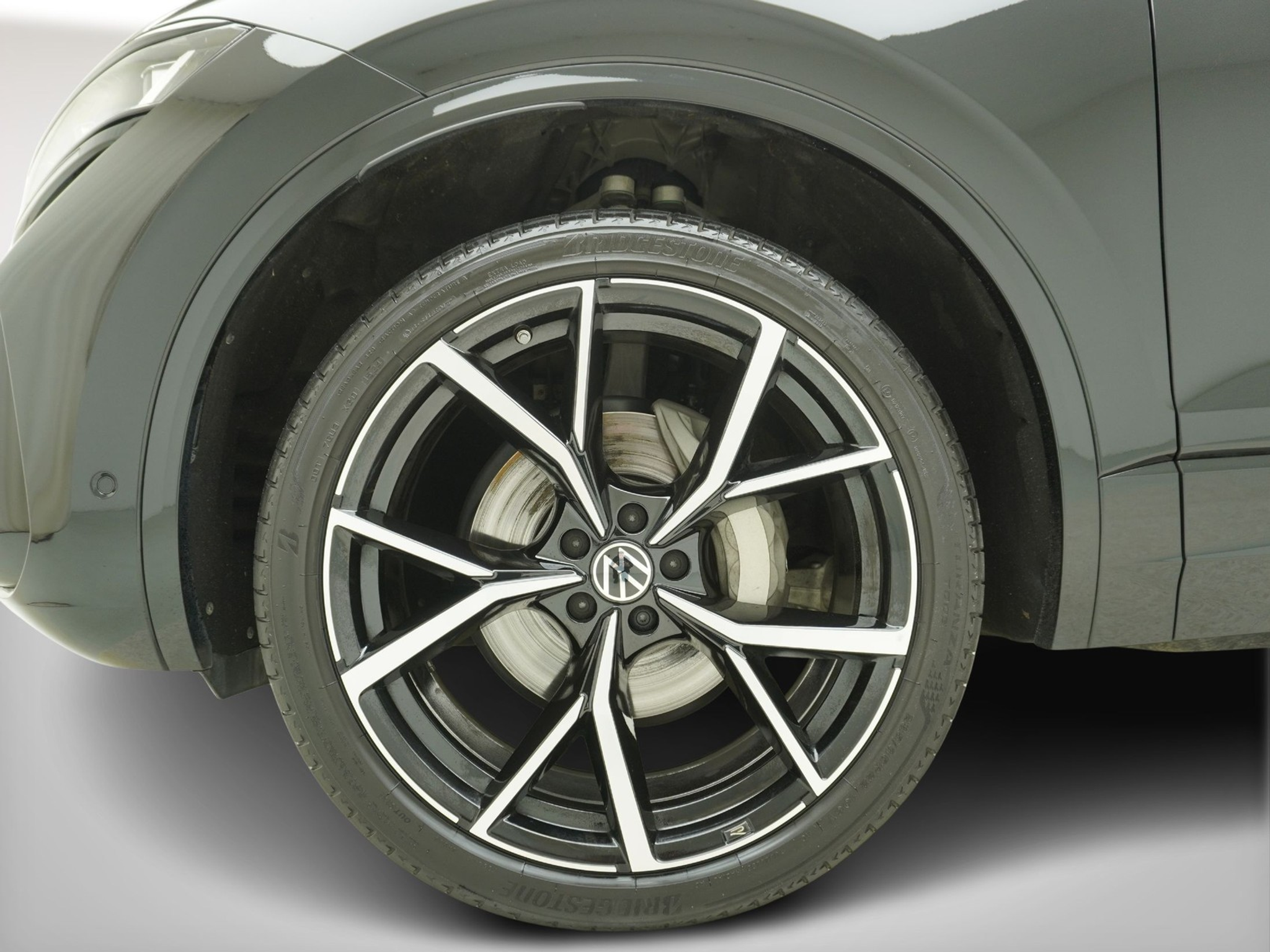 listing desktop thumbnail image 6