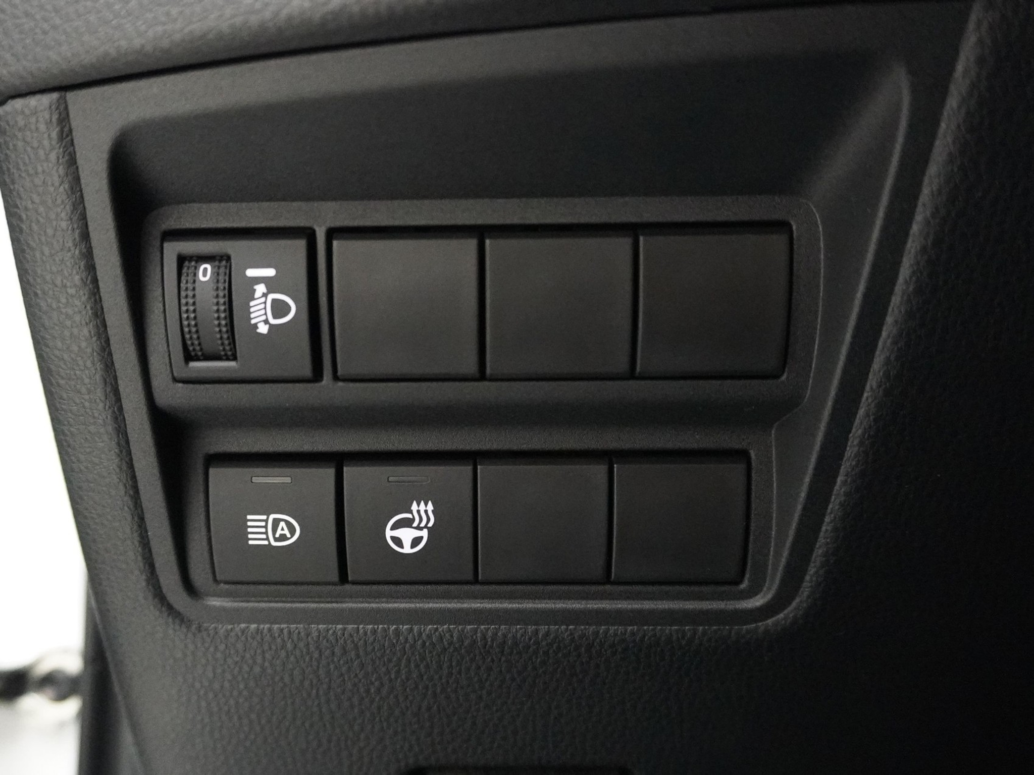 listing desktop thumbnail image 12