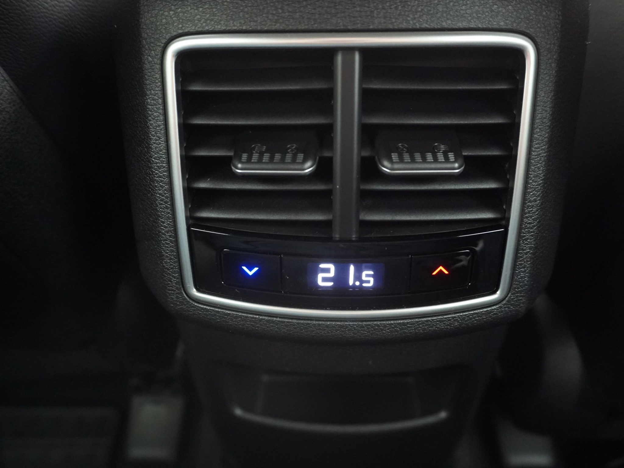 listing desktop thumbnail image 16