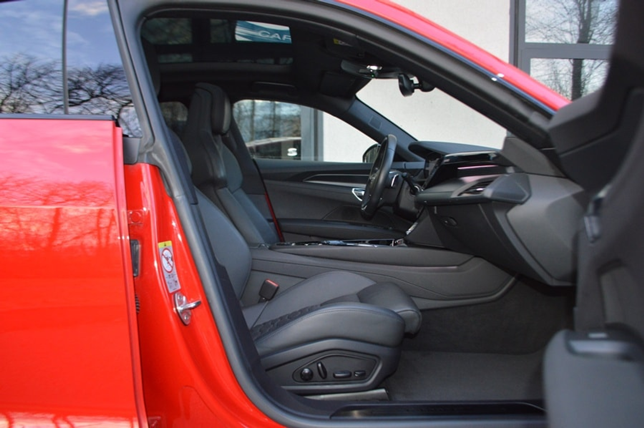 listing desktop thumbnail image 7