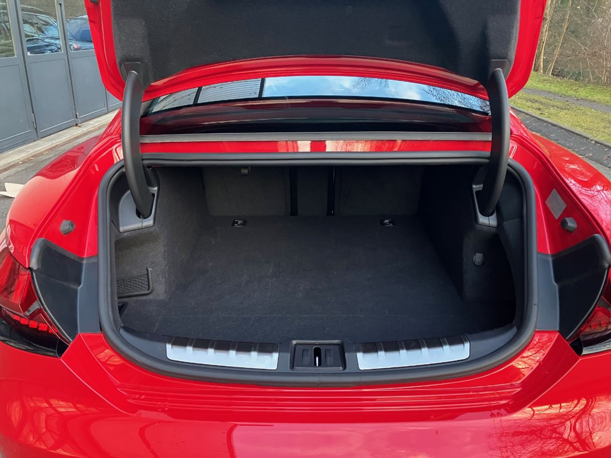 listing desktop thumbnail image 10