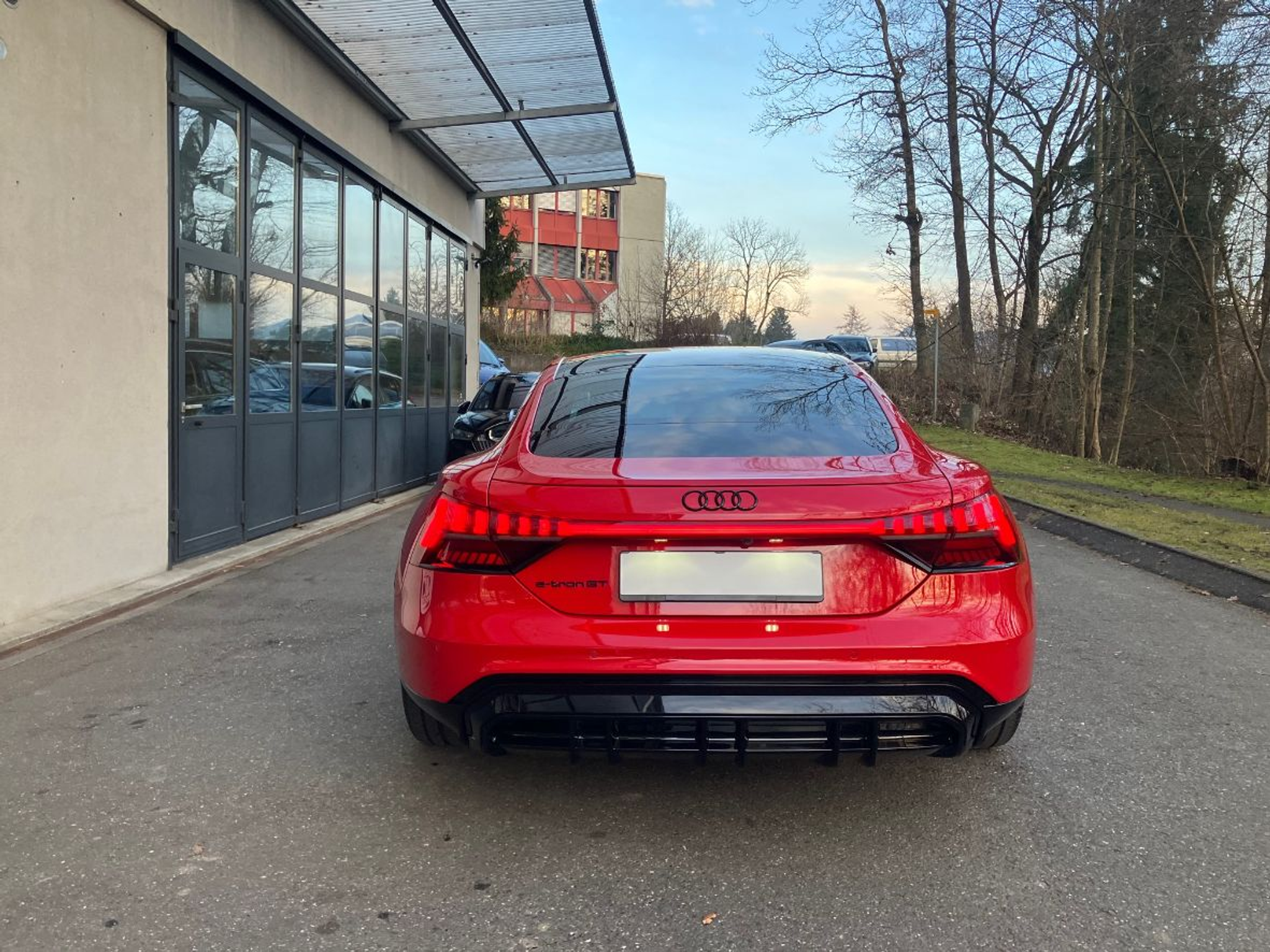 listing desktop thumbnail image 11