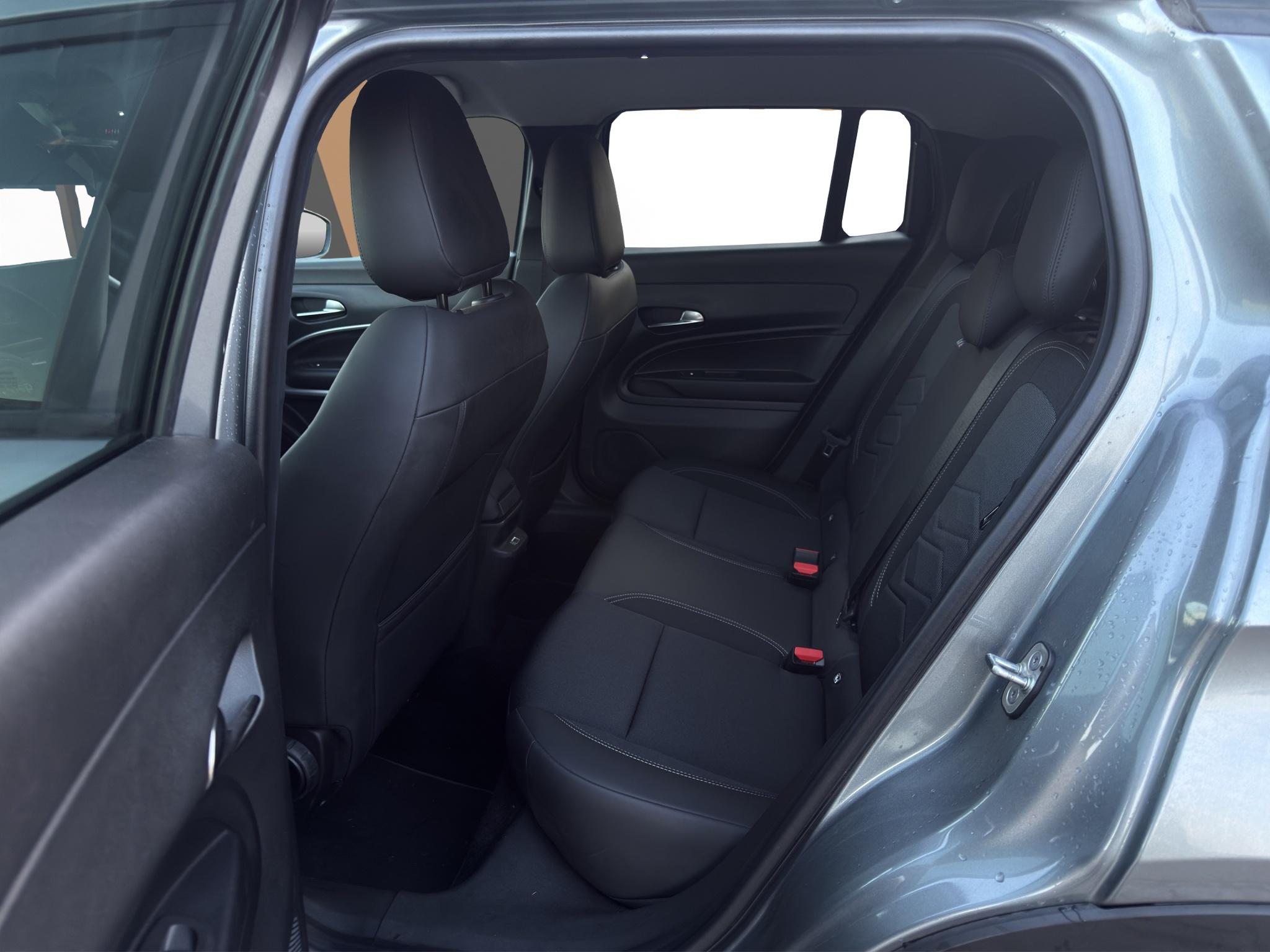 listing desktop thumbnail image 12