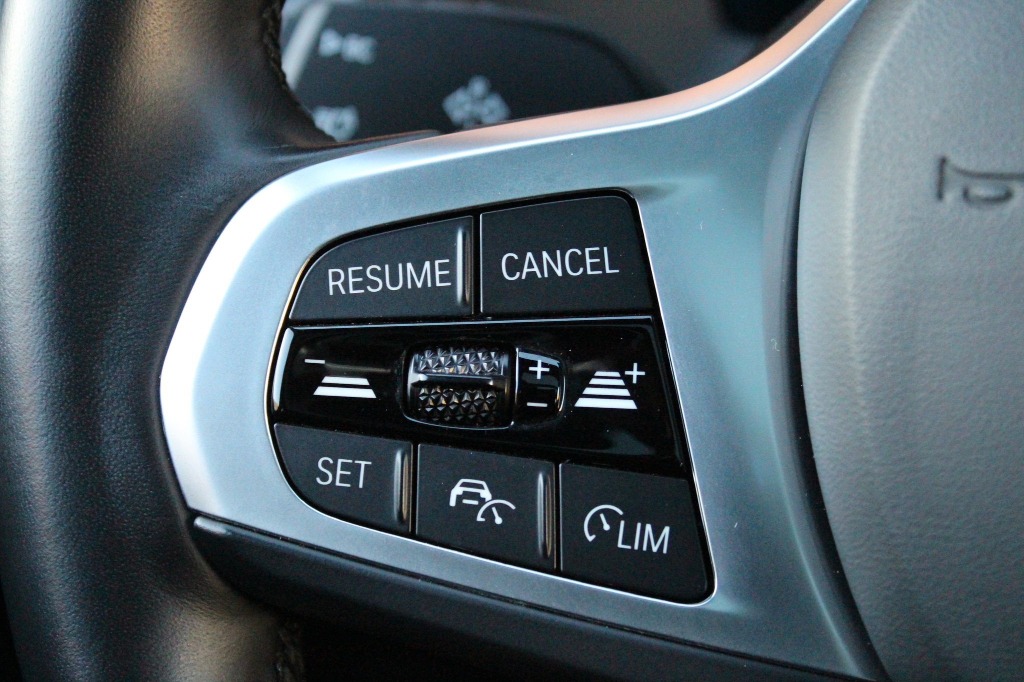 listing desktop thumbnail image 9