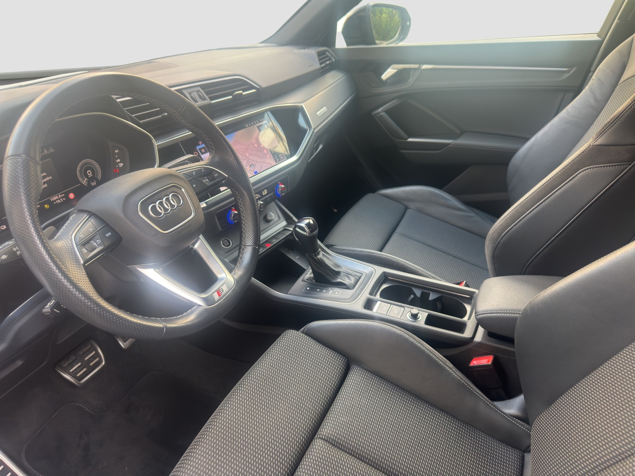 listing desktop thumbnail image 7