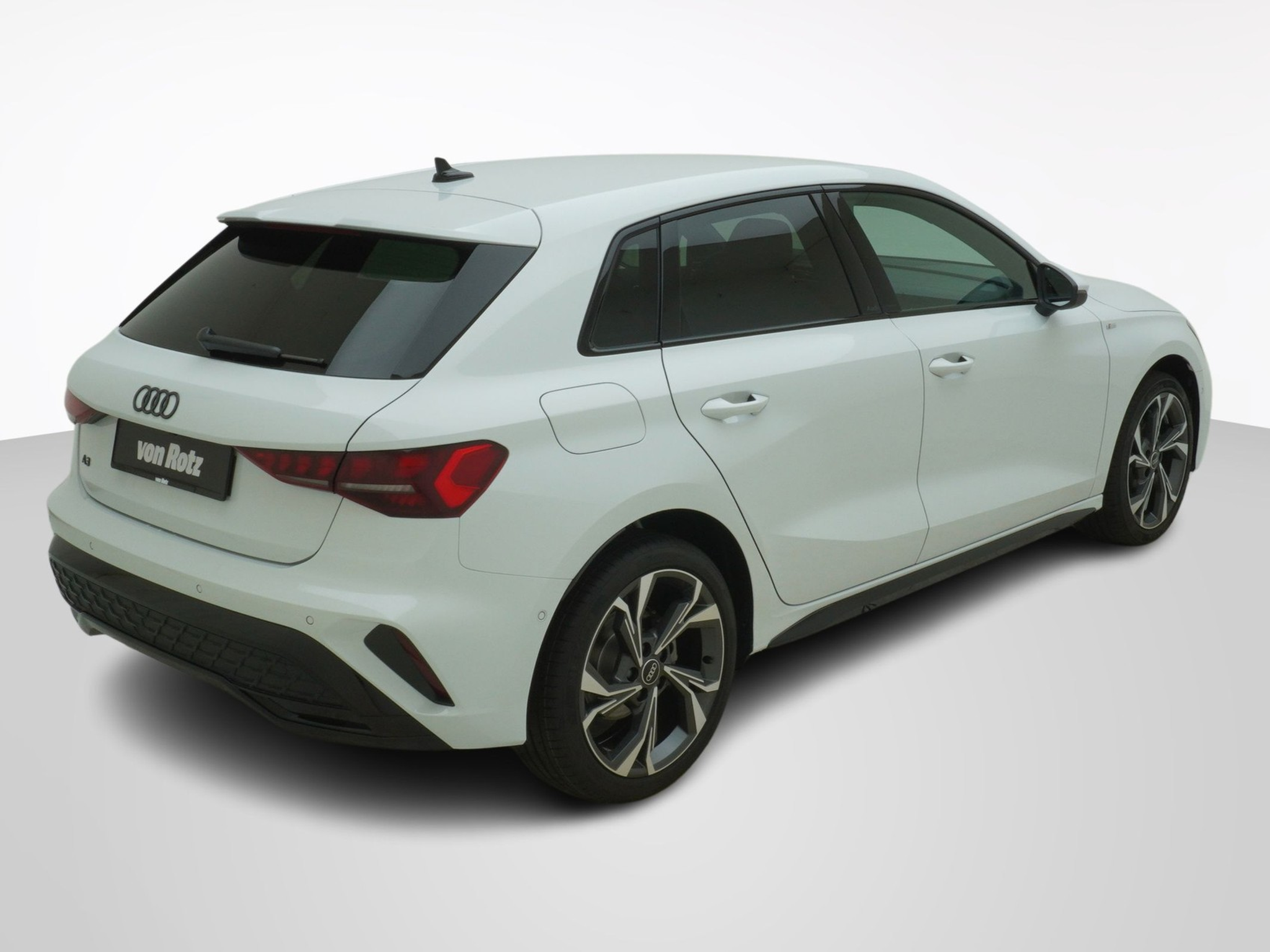 listing desktop thumbnail image 4