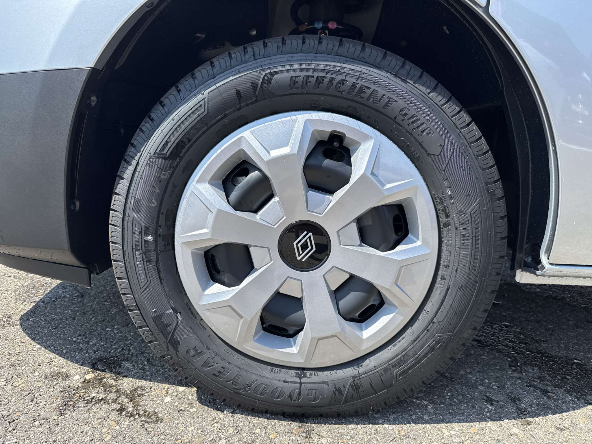 listing desktop thumbnail image 8