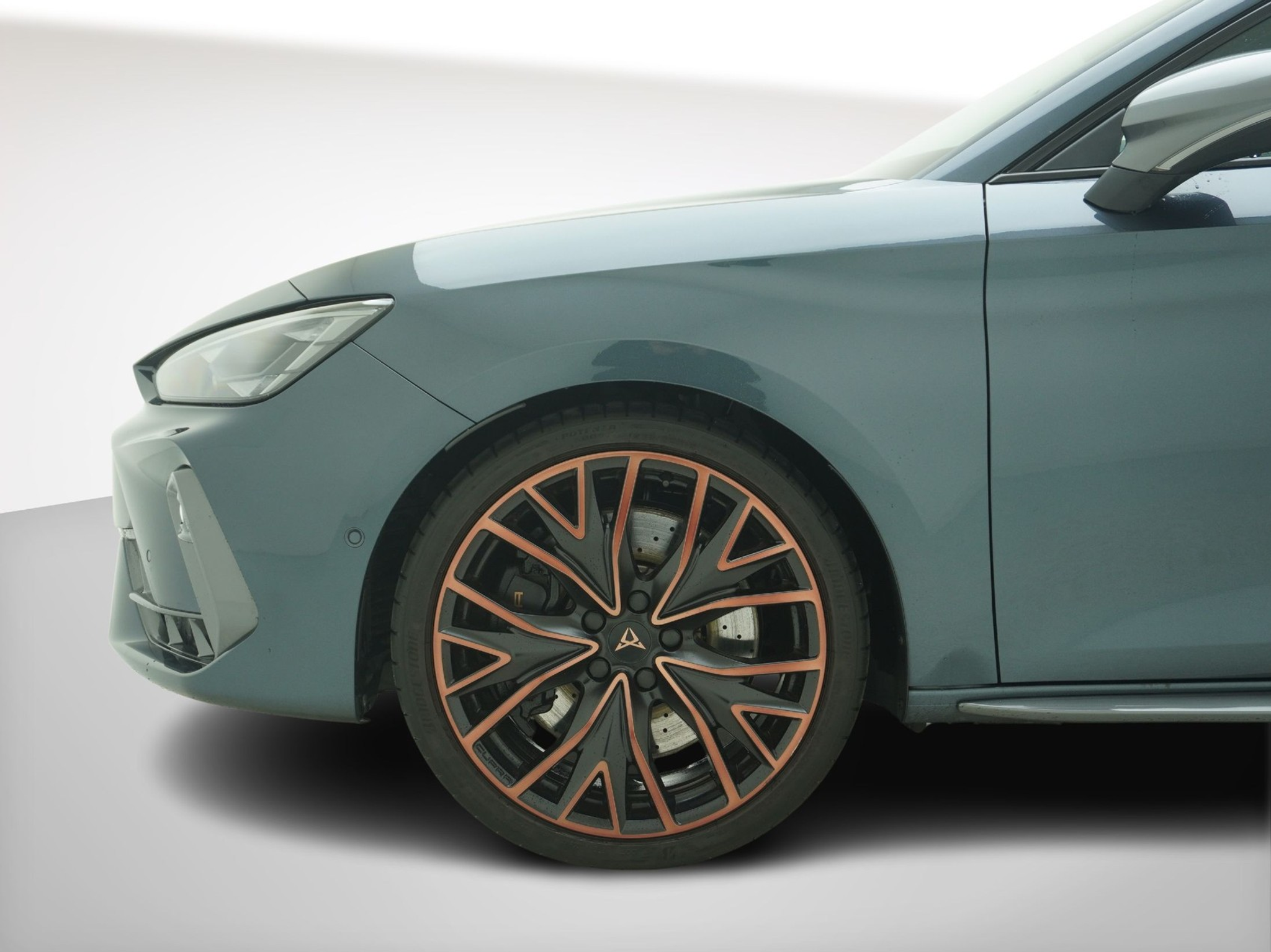 listing desktop thumbnail image 11