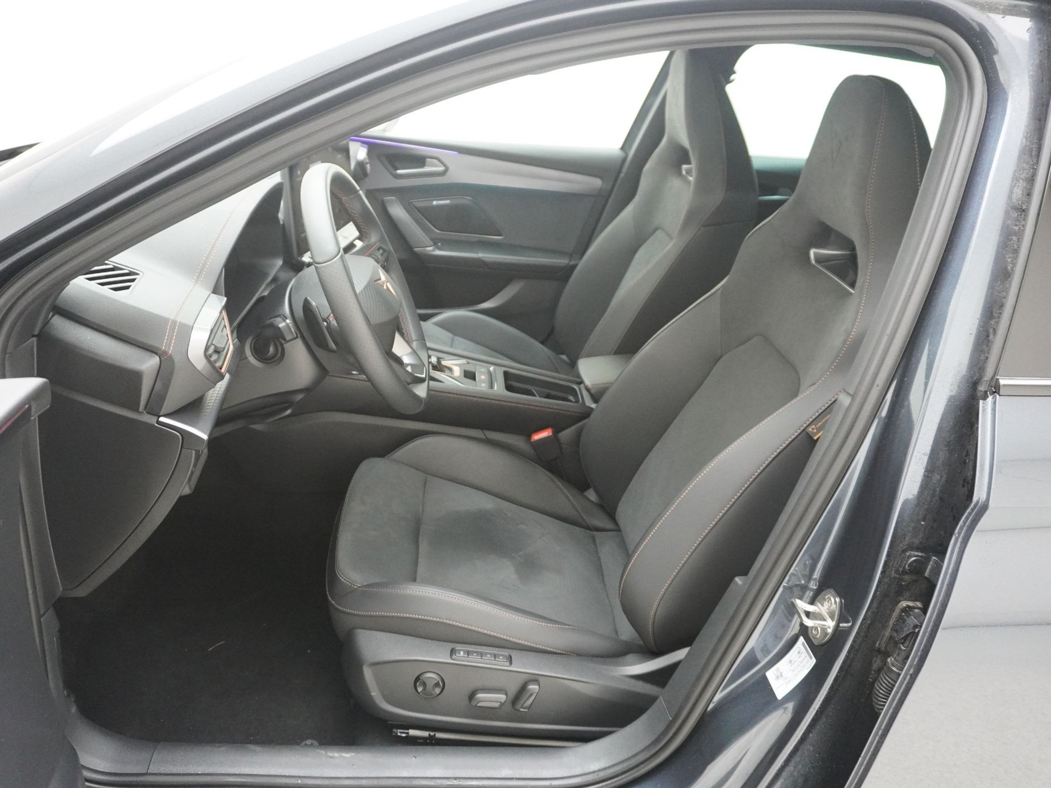 listing desktop thumbnail image 14