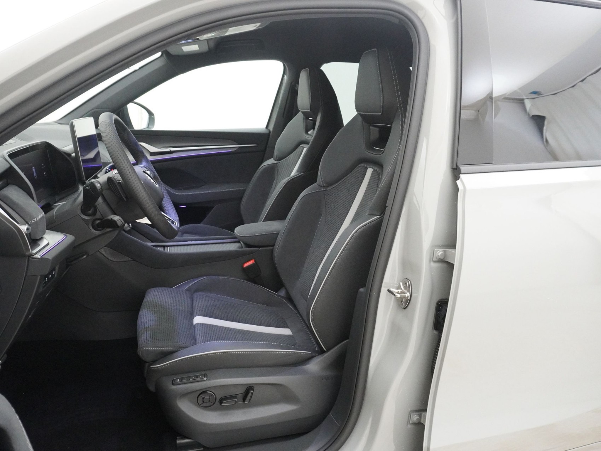 listing desktop thumbnail image 13