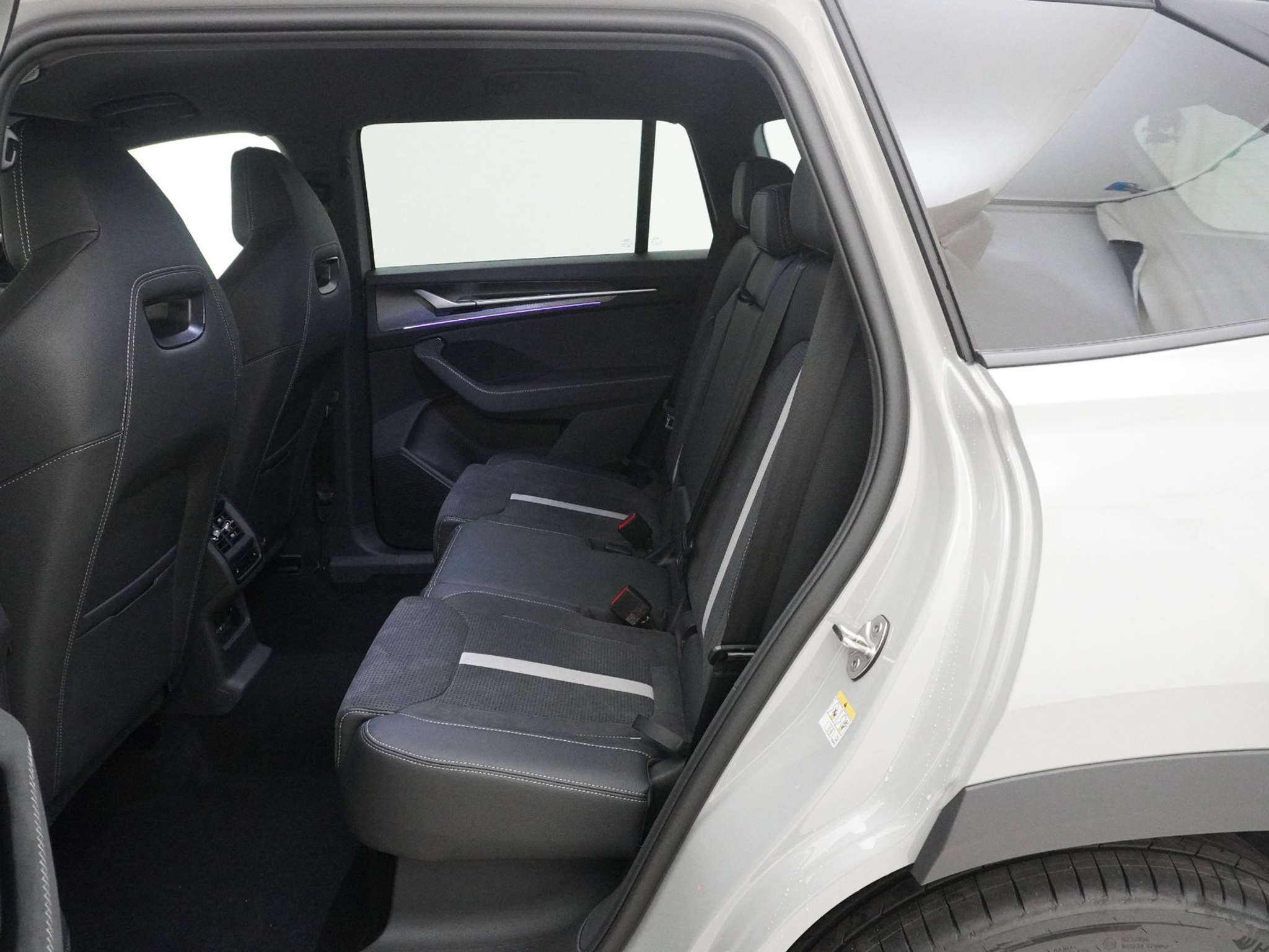 listing desktop thumbnail image 15