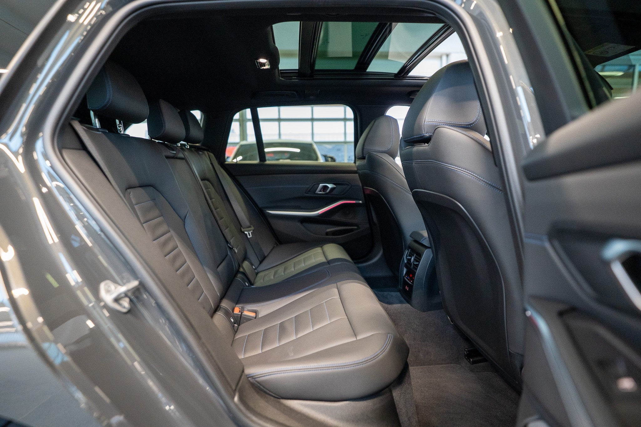 listing desktop thumbnail image 13