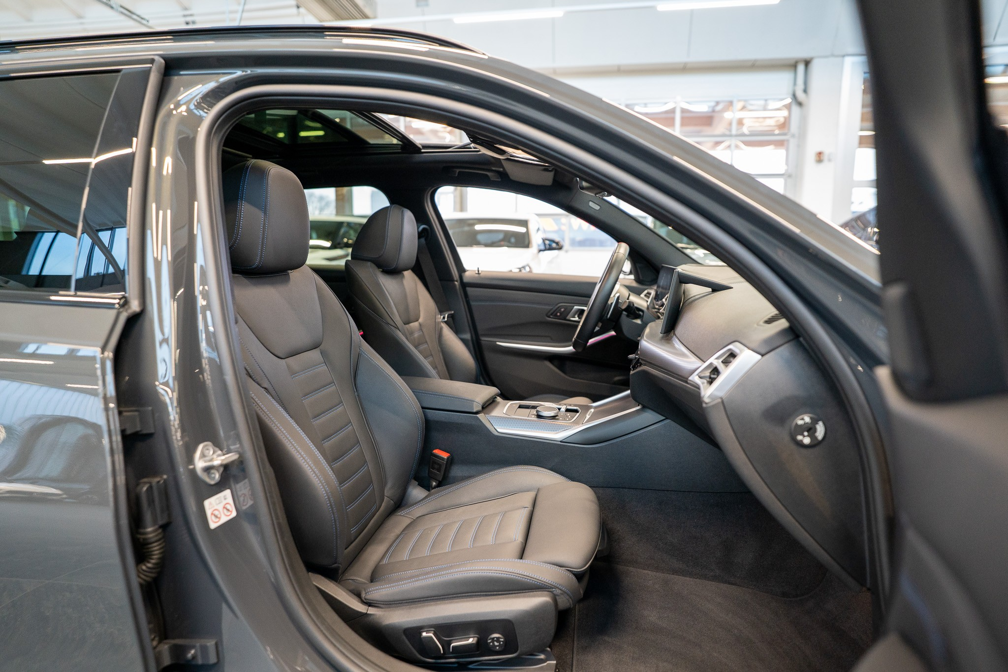 listing desktop thumbnail image 14