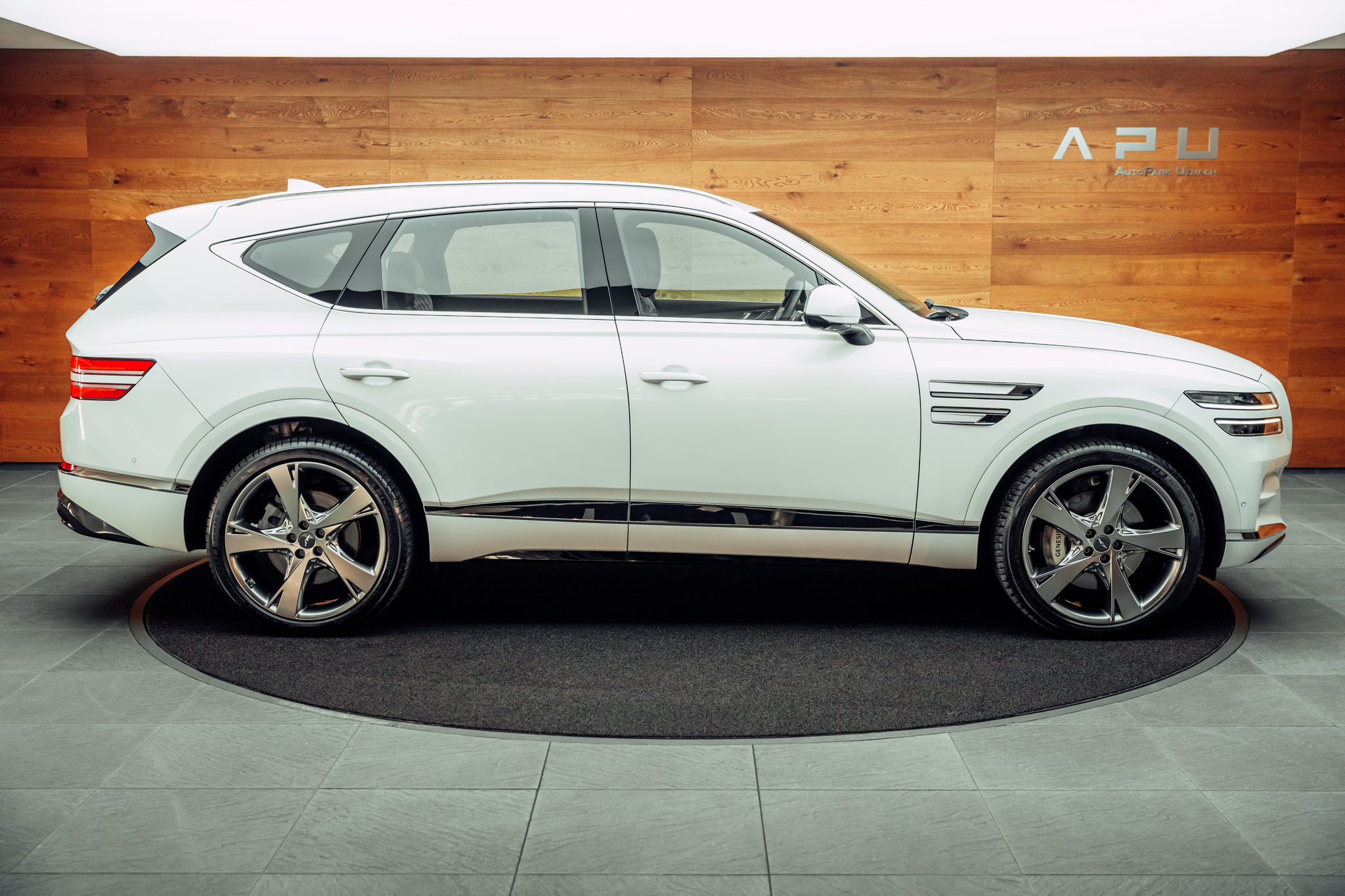 listing desktop thumbnail image 7