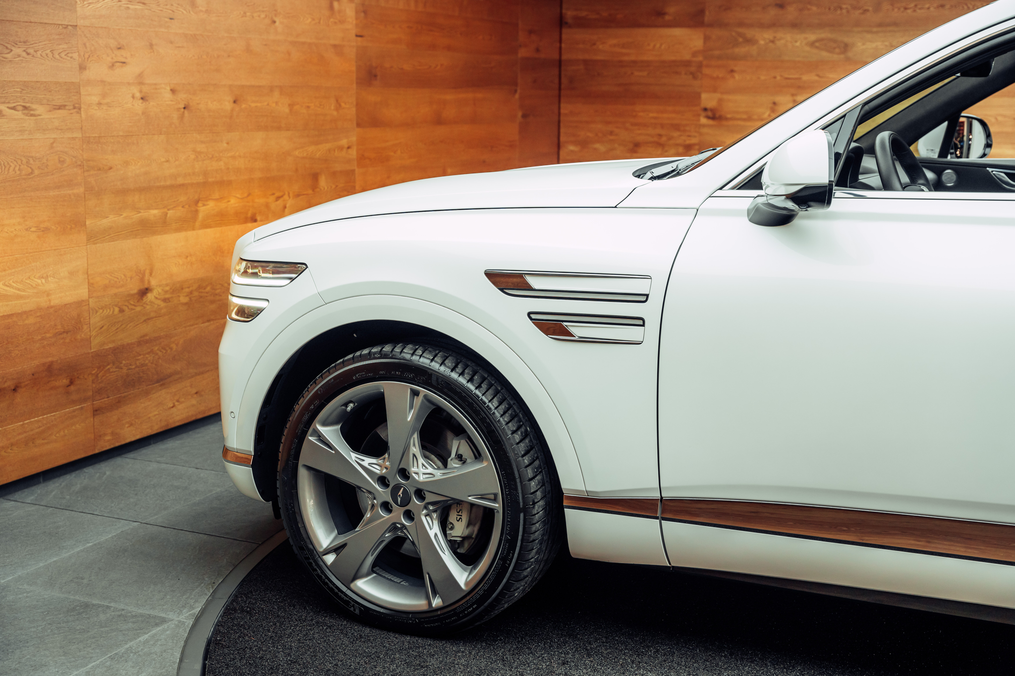 listing desktop thumbnail image 15