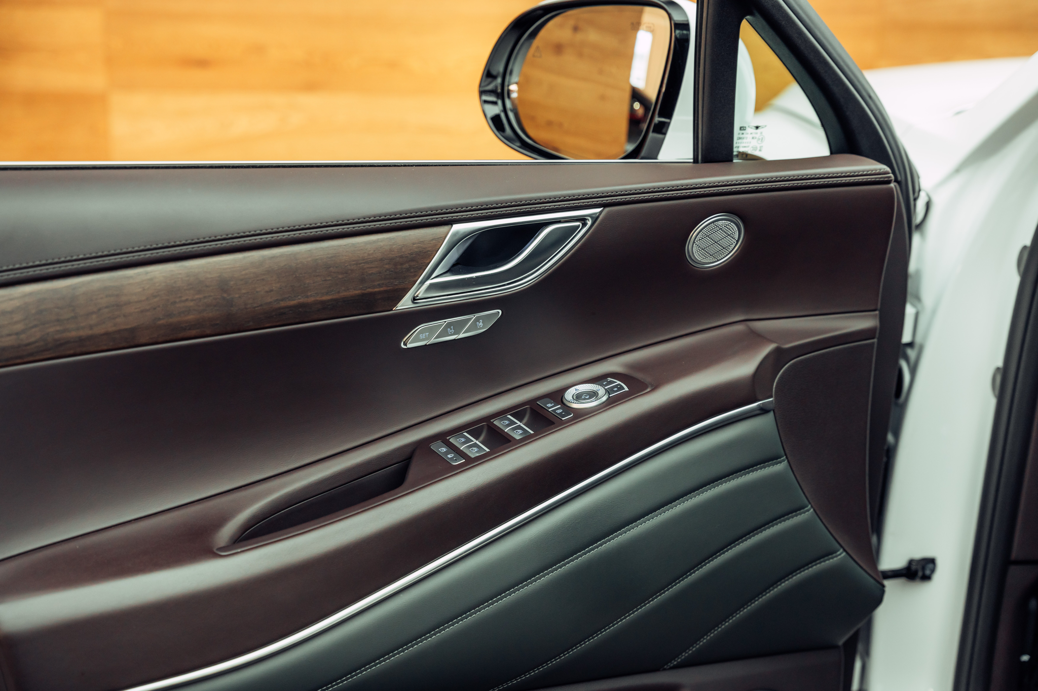 listing desktop thumbnail image 14