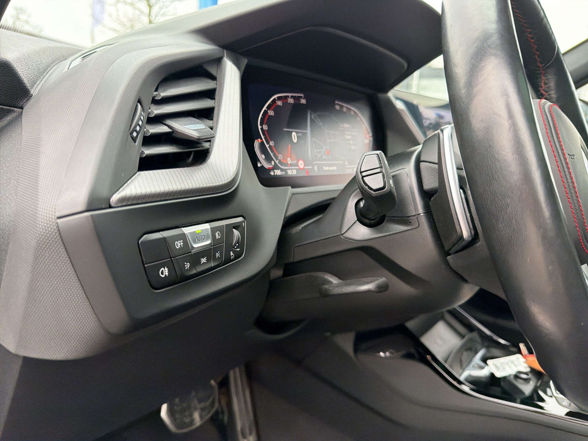 listing desktop thumbnail image 19