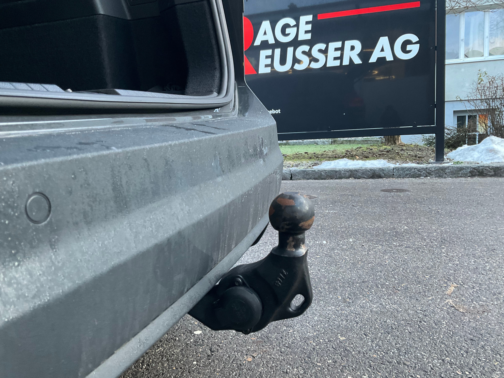 listing desktop thumbnail image 23